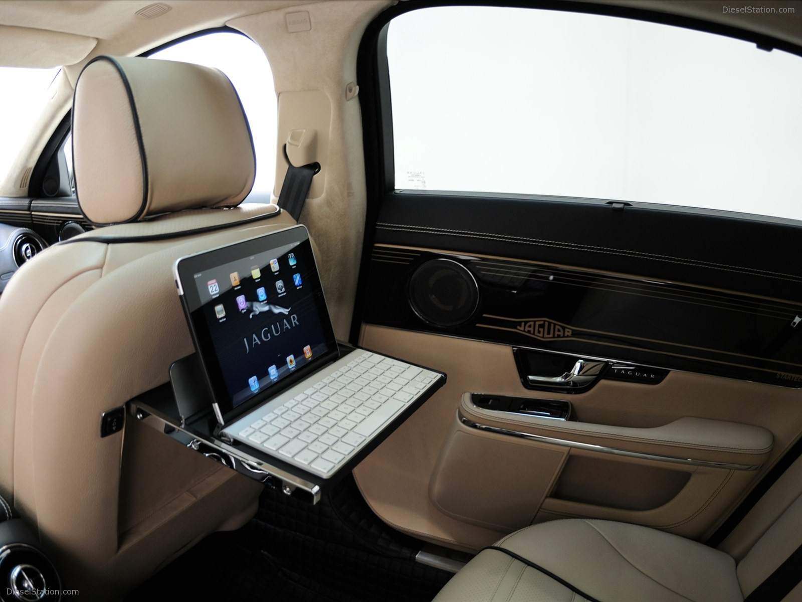 Startech Jaguar XJ 2011