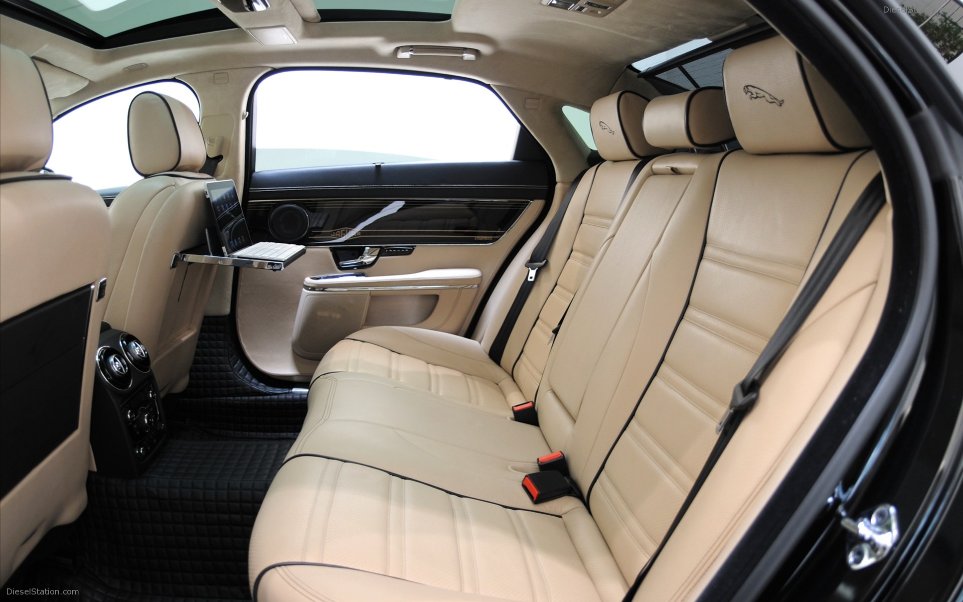 Startech Jaguar XJ 2011