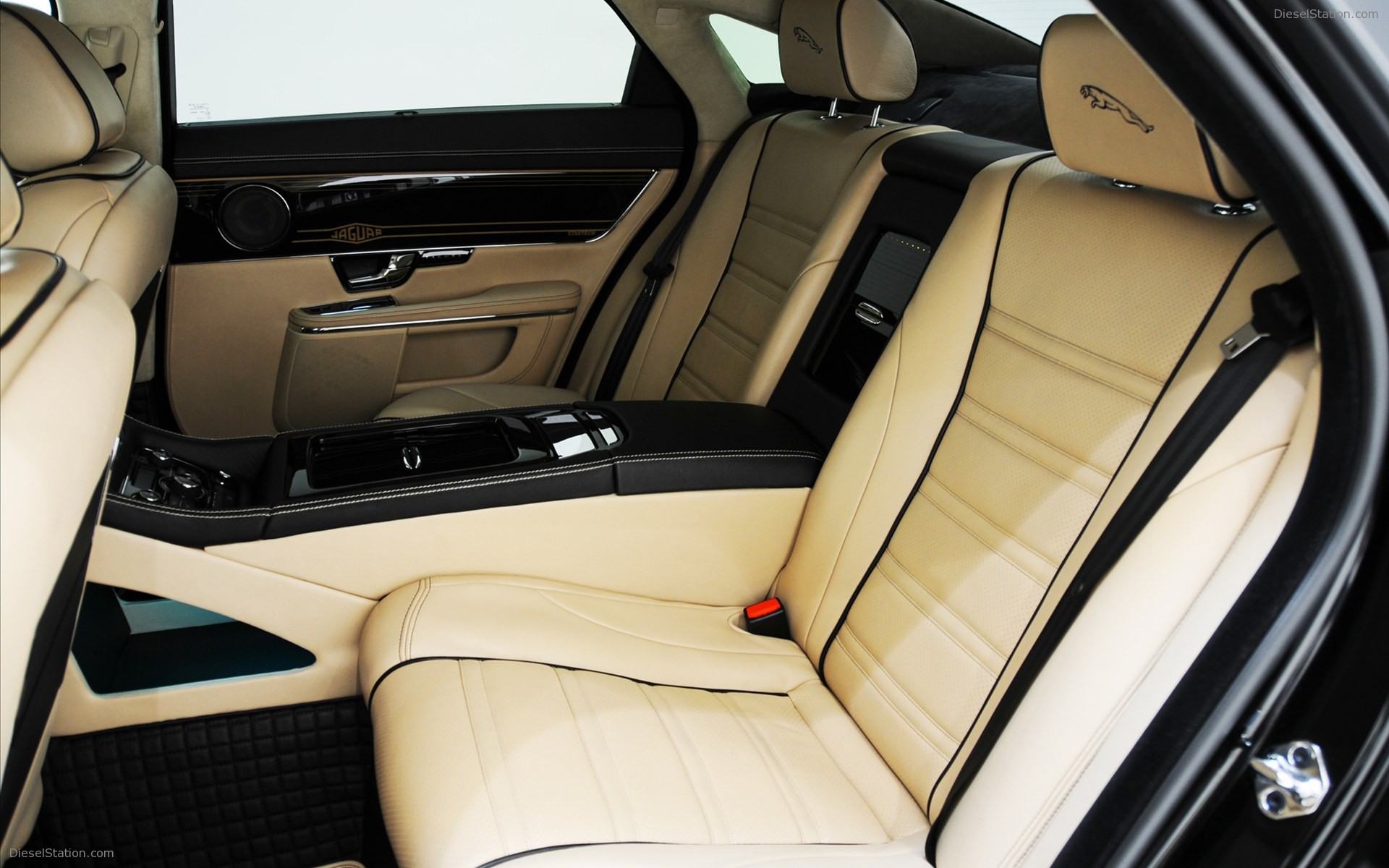 Startech Jaguar XJ 2011