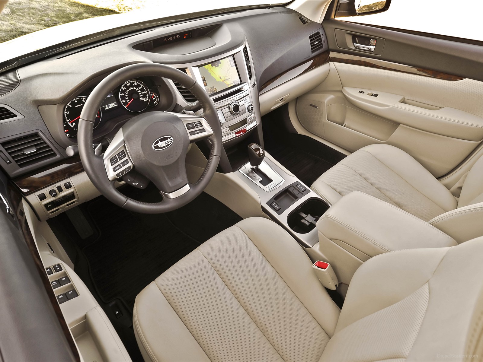 Subaru Legacy 2013