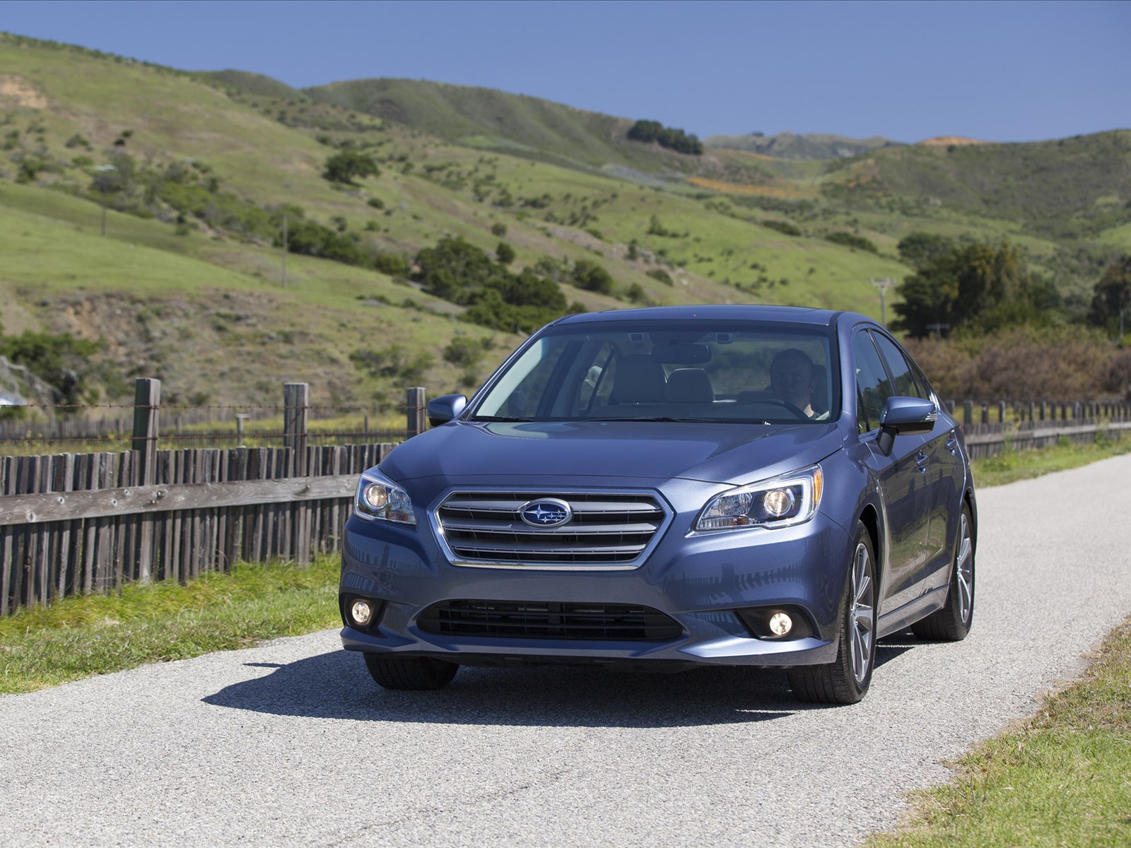 Subaru Legacy 2015