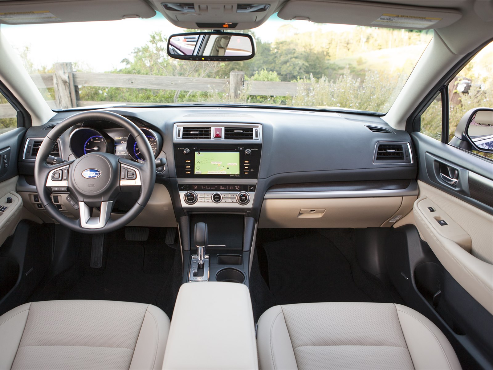 Subaru Legacy 2015