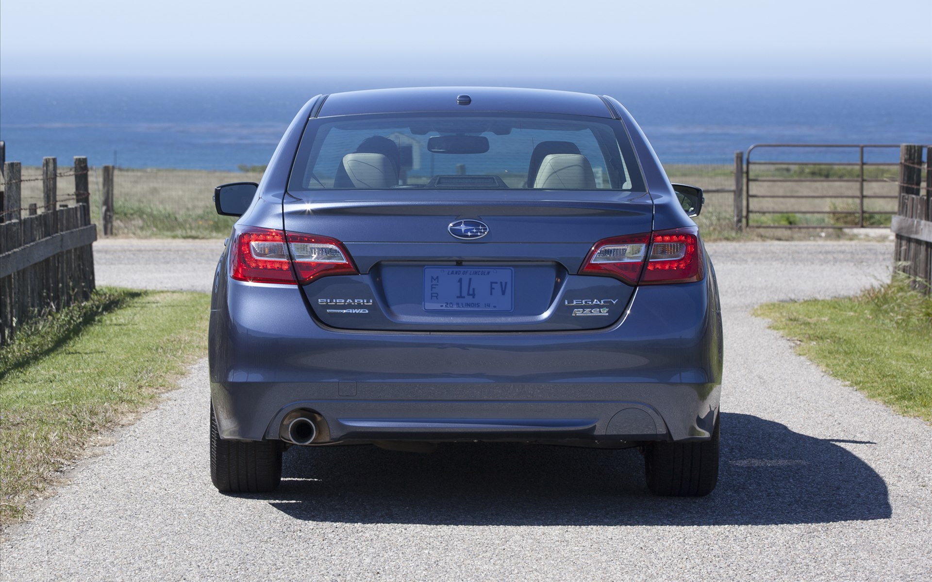 Subaru Legacy 2015