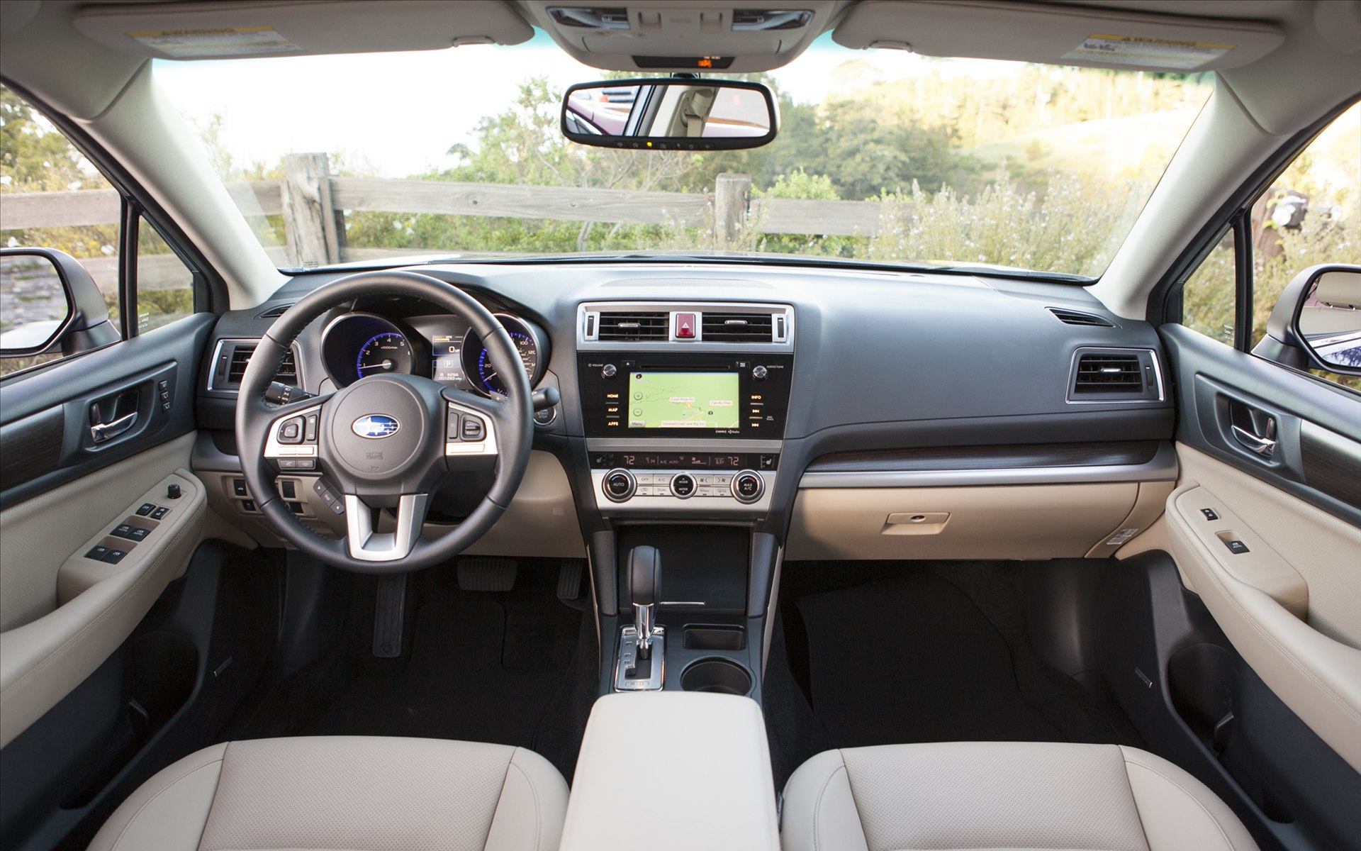 Subaru Legacy 2015