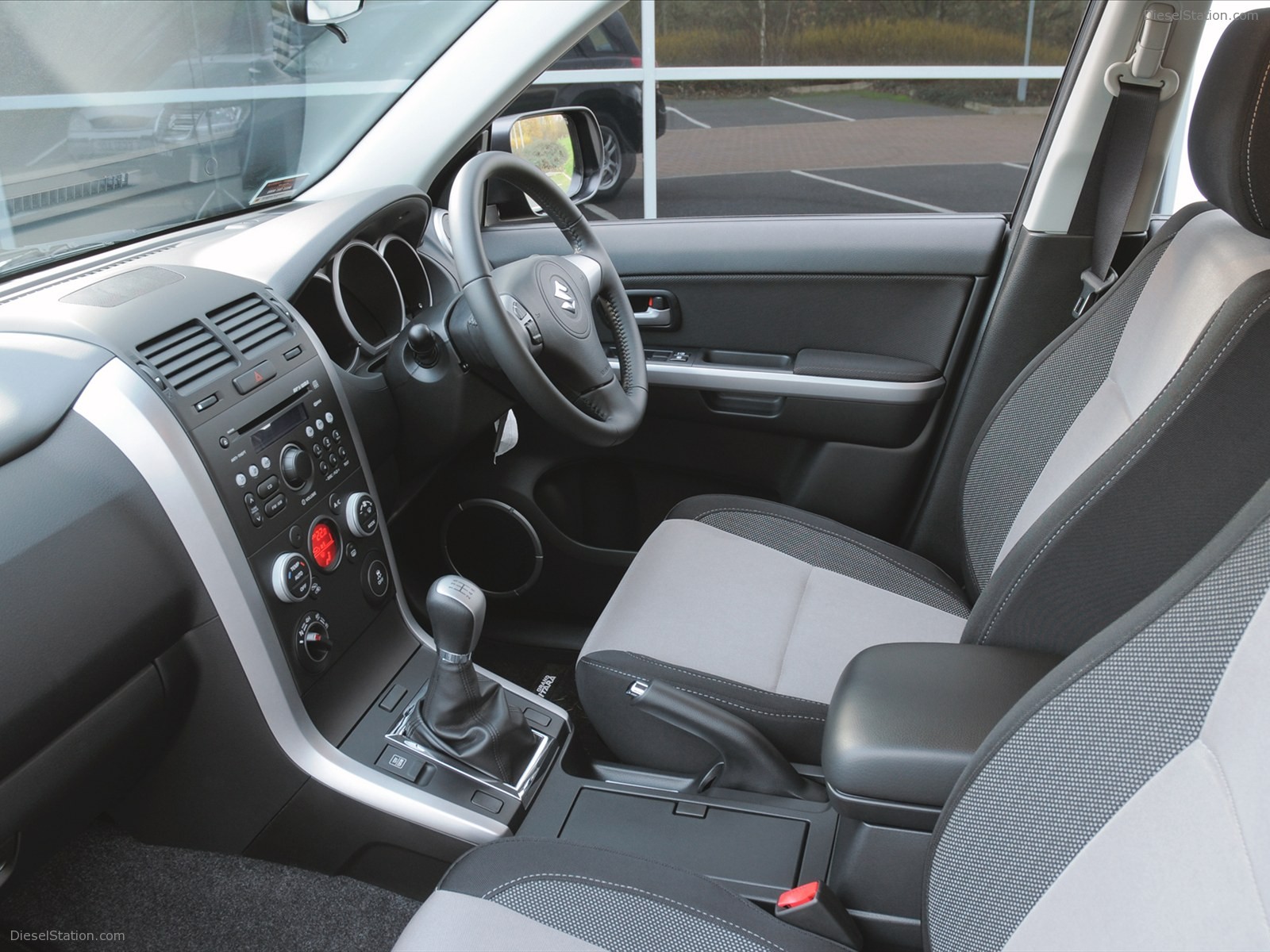 Suzuki Grand Vitara SZ-T 2012