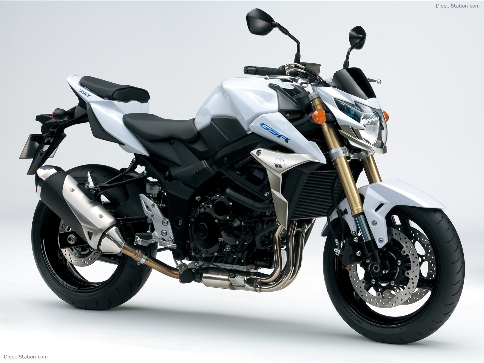 Suzuki GSR750 2011