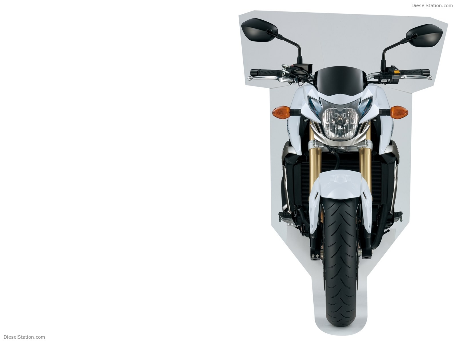 Suzuki GSR750 2011