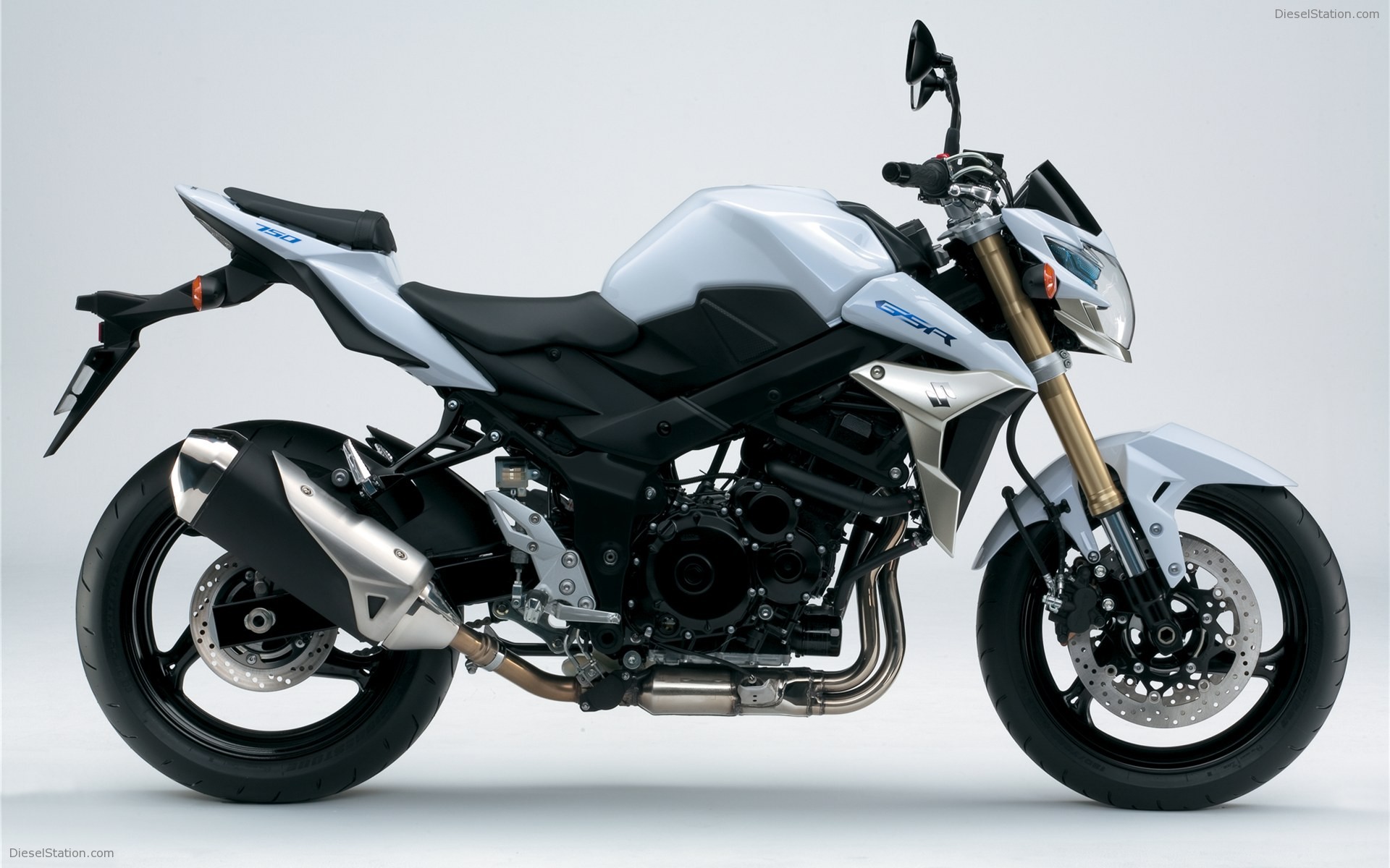 Suzuki GSR750 2011