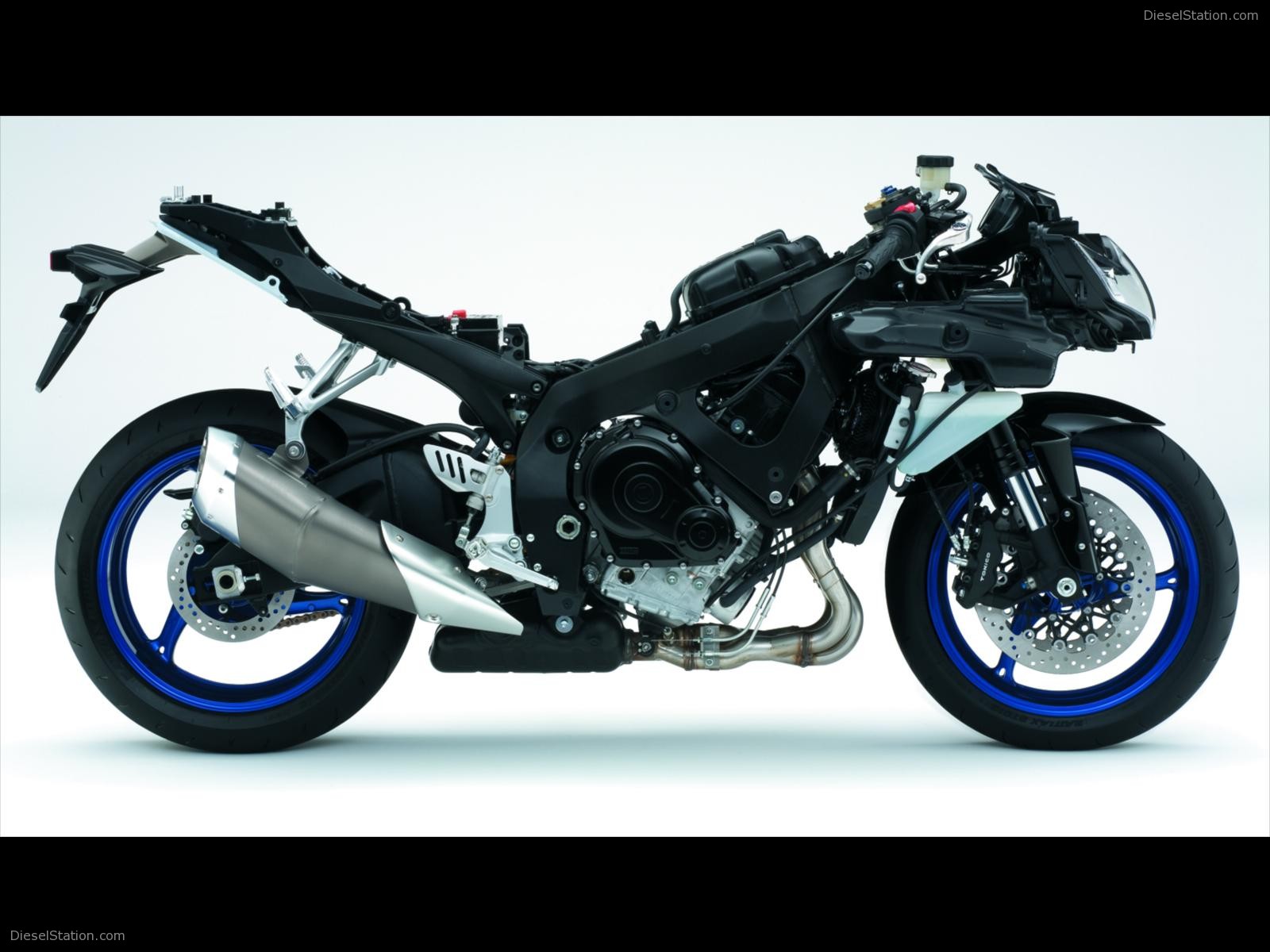 Suzuki GSX R750 K9