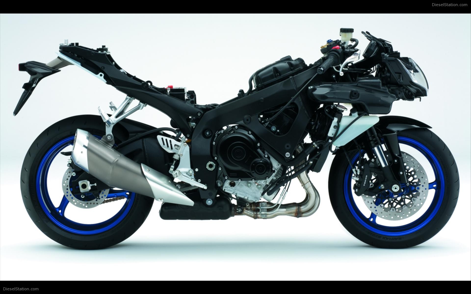Suzuki GSX R750 K9