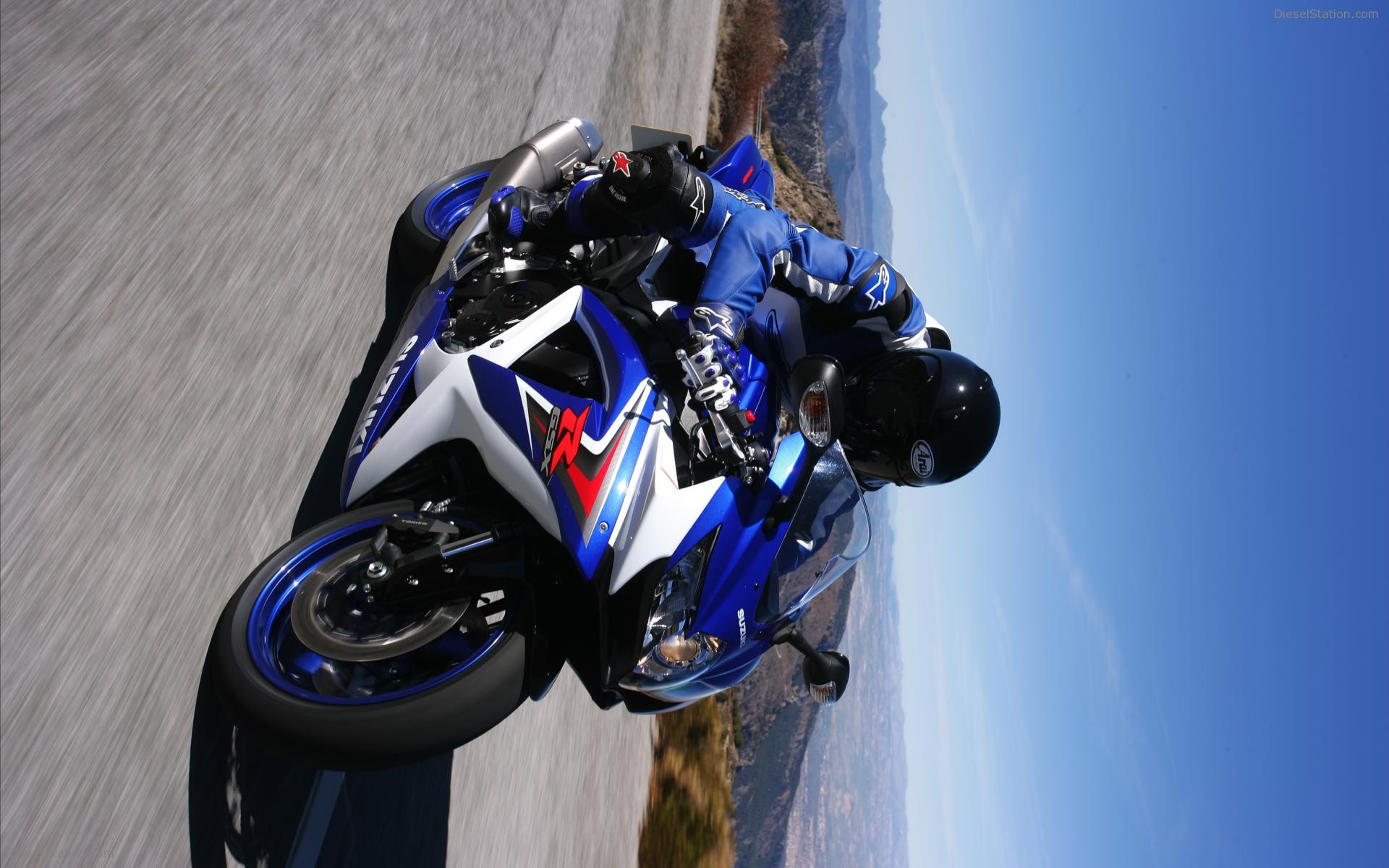 Suzuki GSX R750 K9