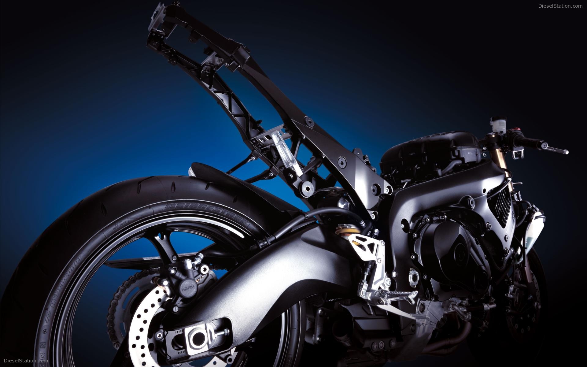 Suzuki GSX R1000 Bike Pics