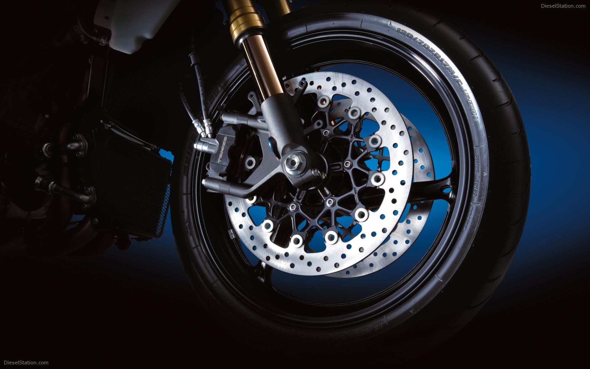 Suzuki GSX R1000 Bike Pics
