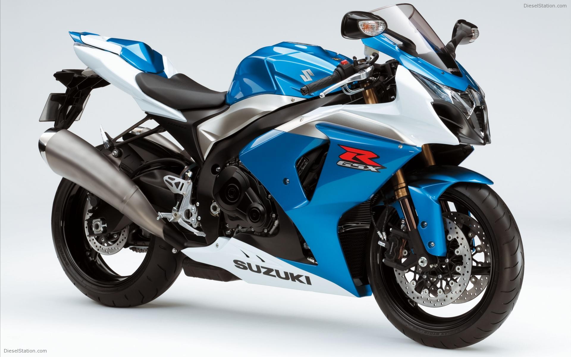 Suzuki GSX R1000 Bike Pics