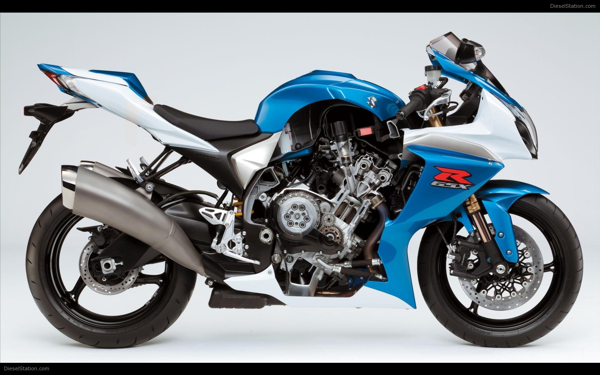 Suzuki GSX R1000 Bike Pics
