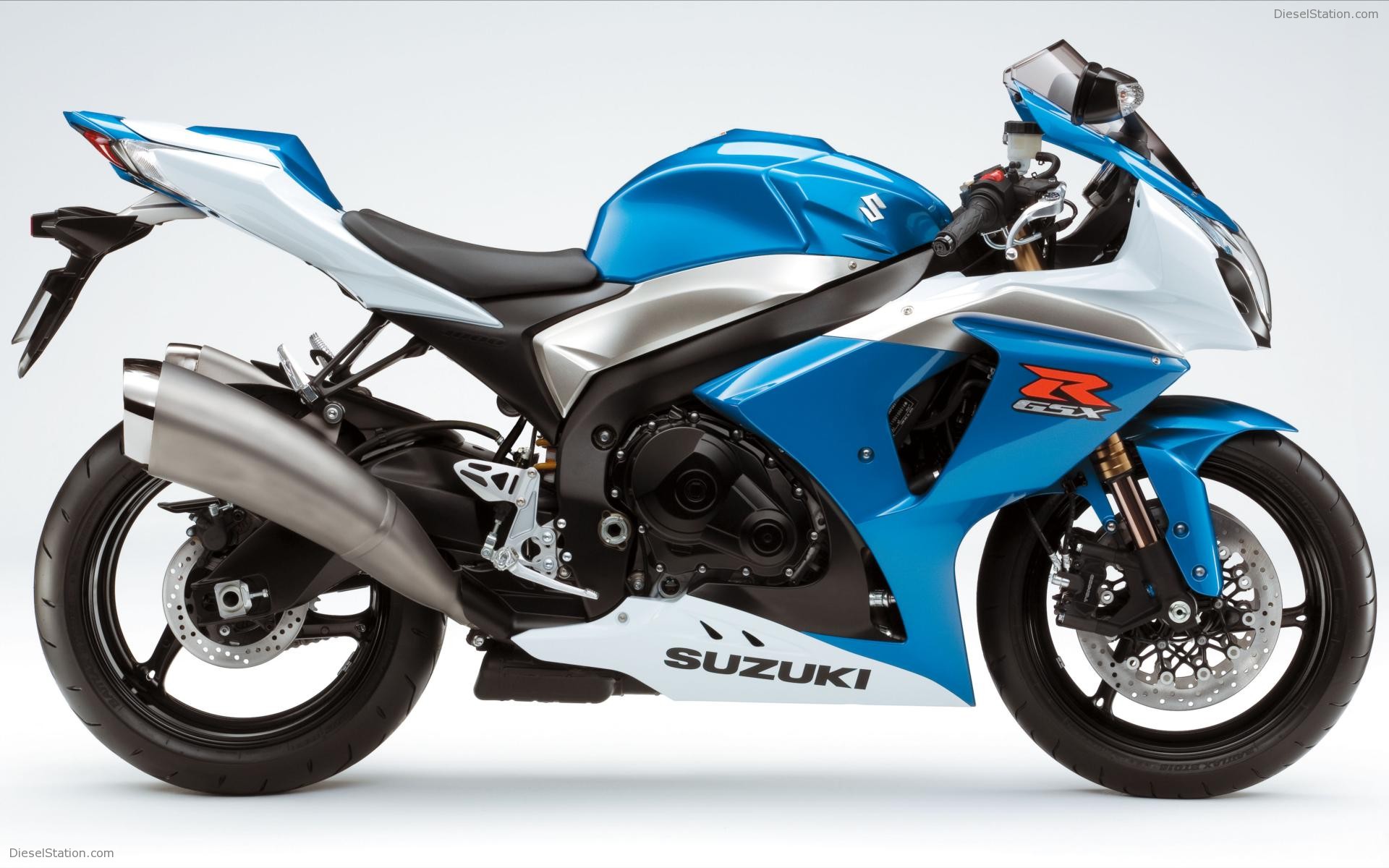 Suzuki GSX R1000 Bike Pics