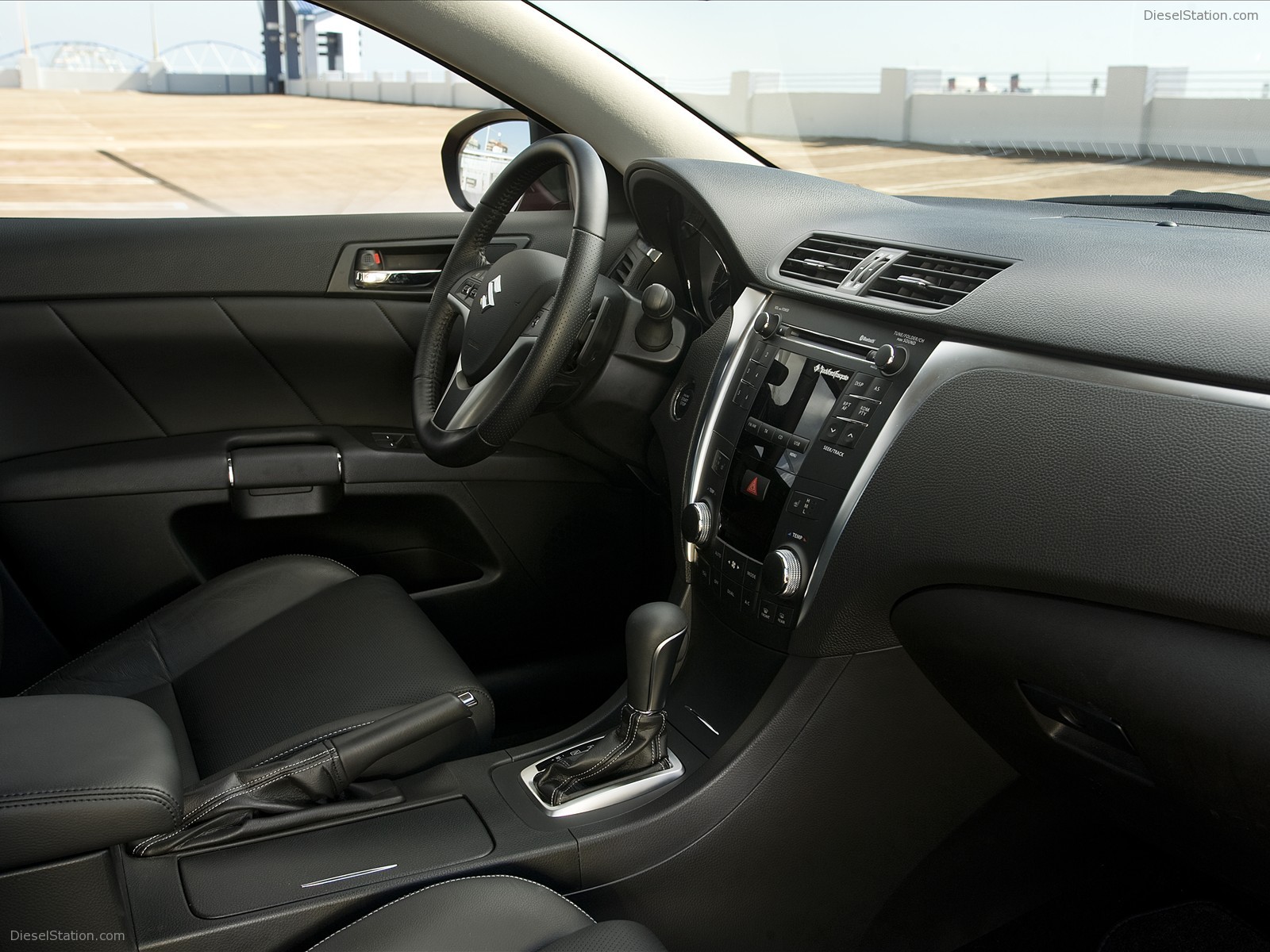 Suzuki Kizashi 2011