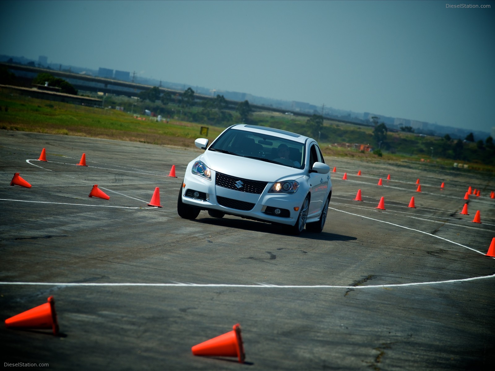 Suzuki Kizashi 2011