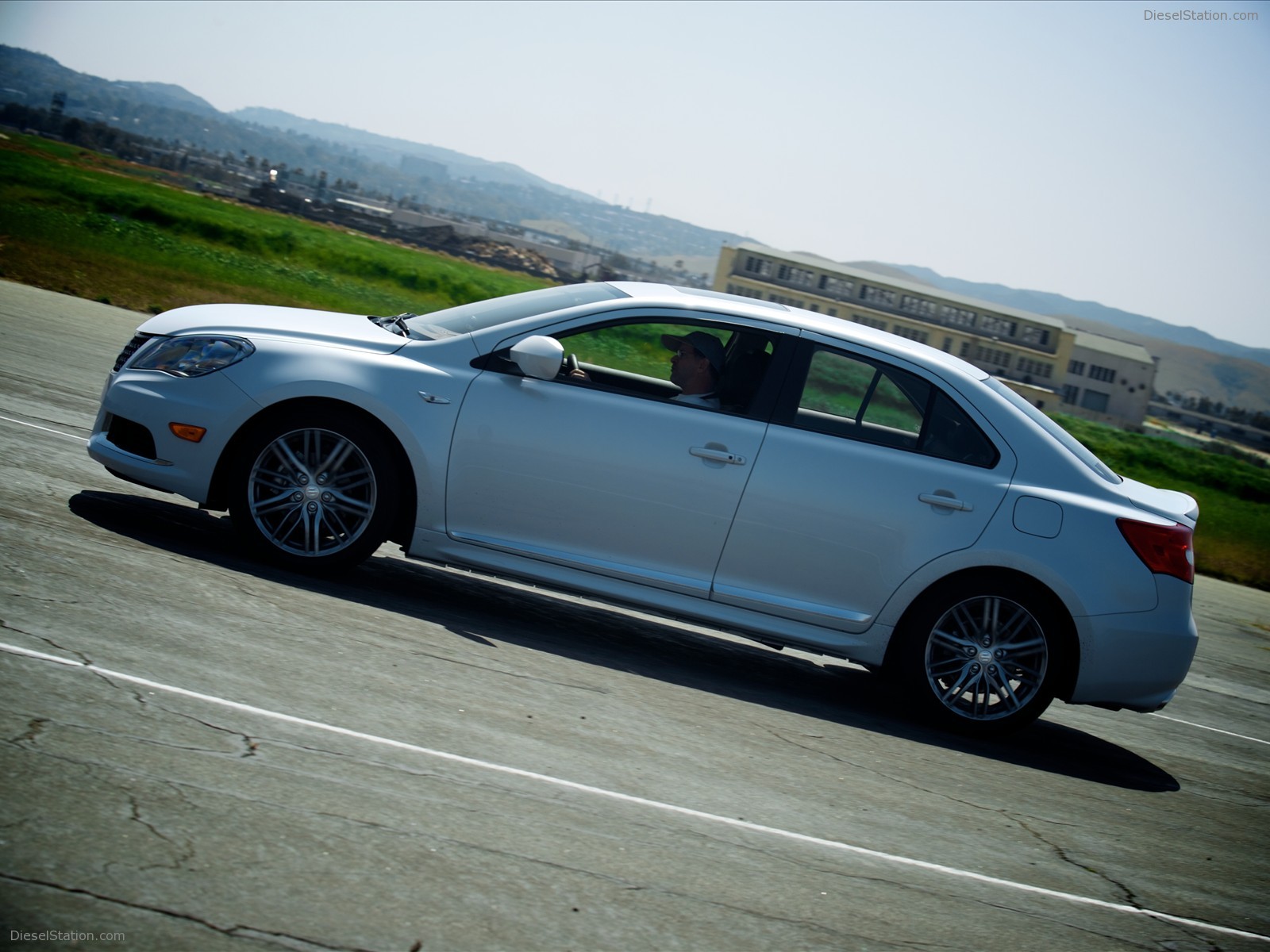 Suzuki Kizashi 2011