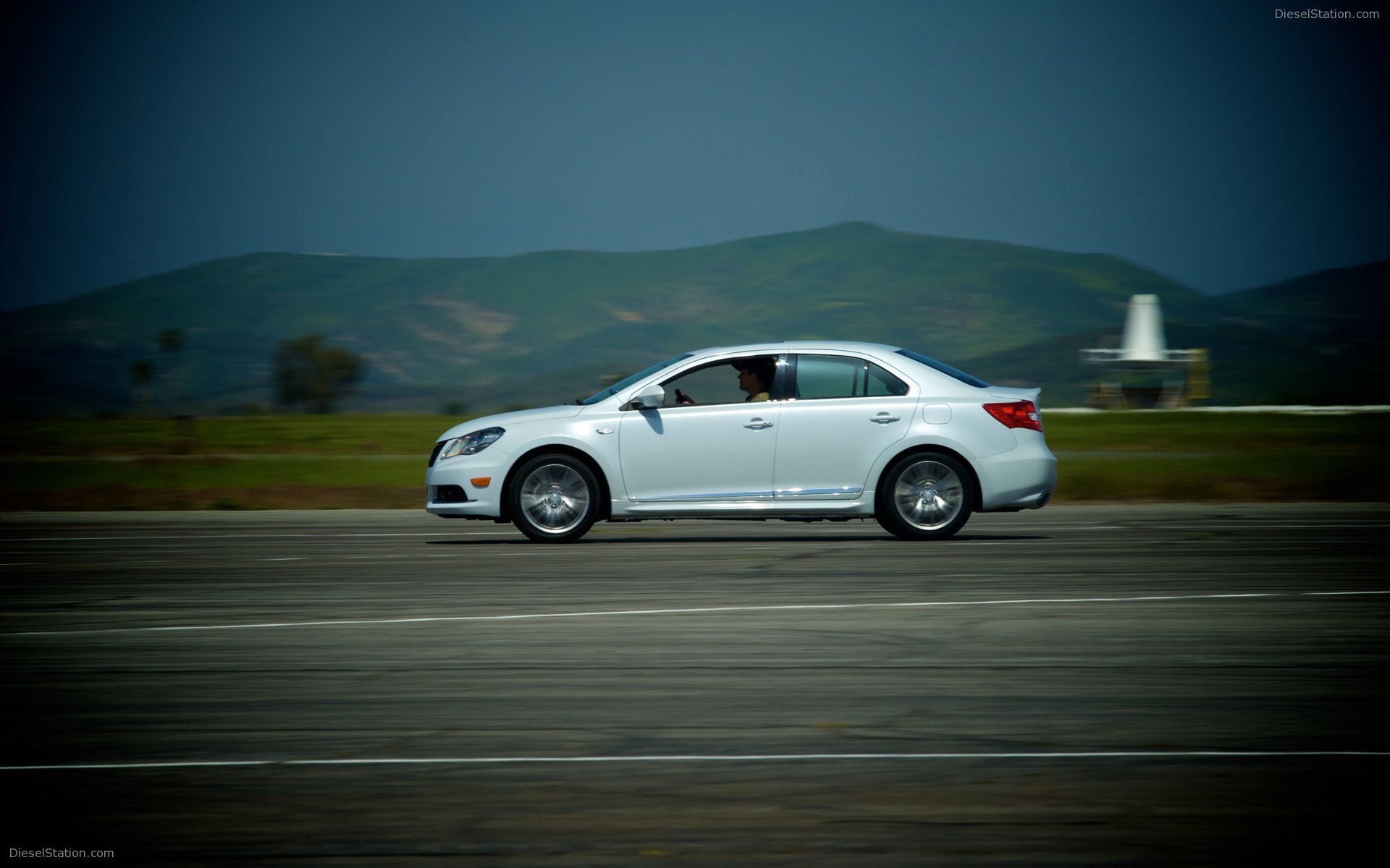 Suzuki Kizashi 2011