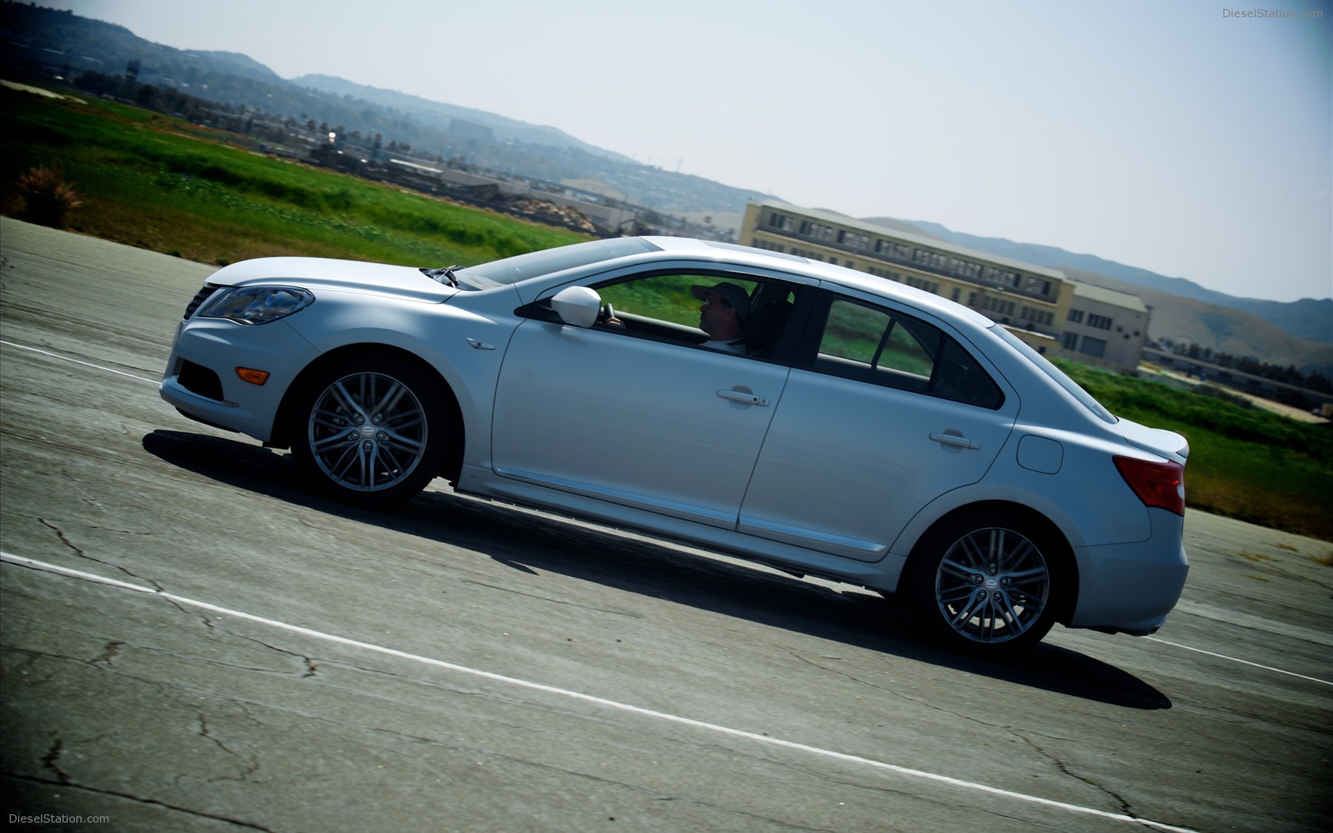 Suzuki Kizashi 2011