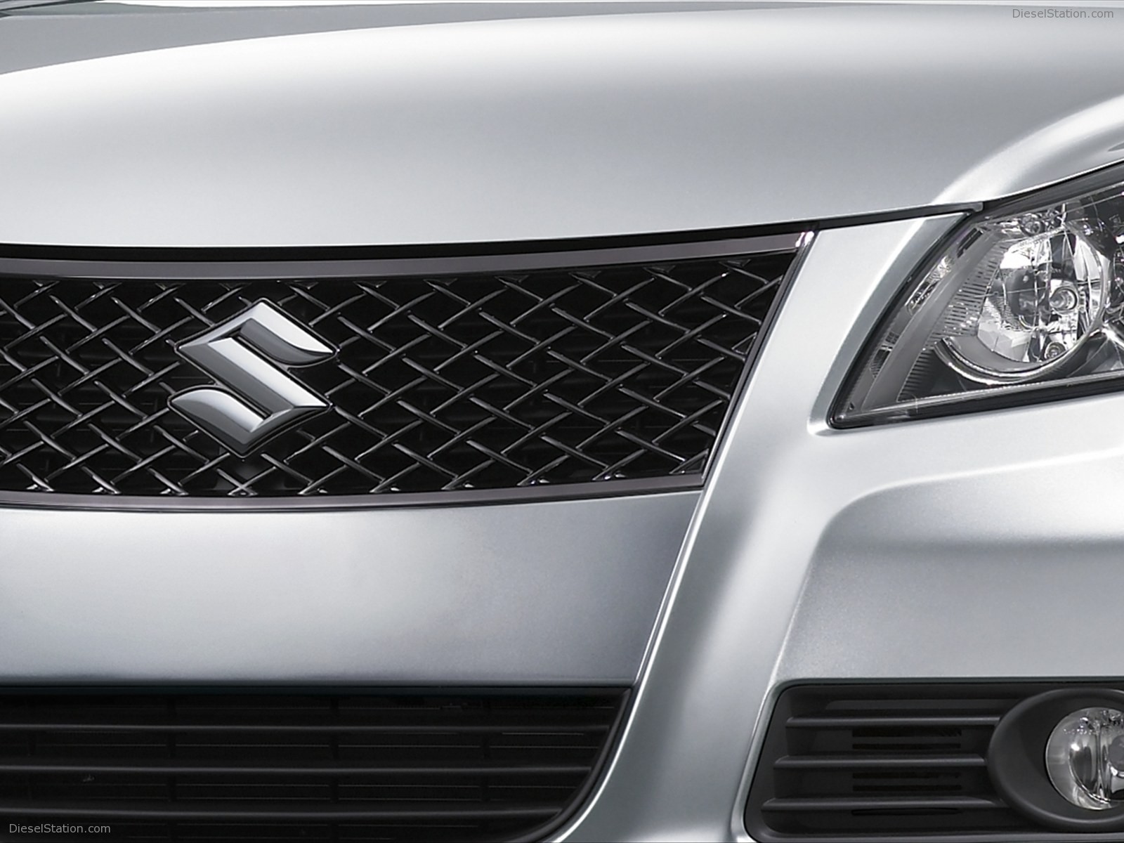 Suzuki Kizashi 2012