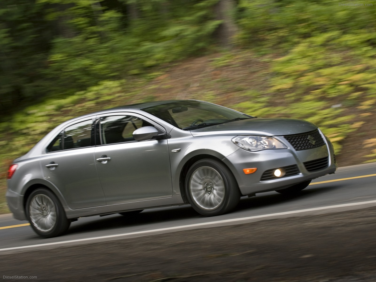 Suzuki Kizashi 2012