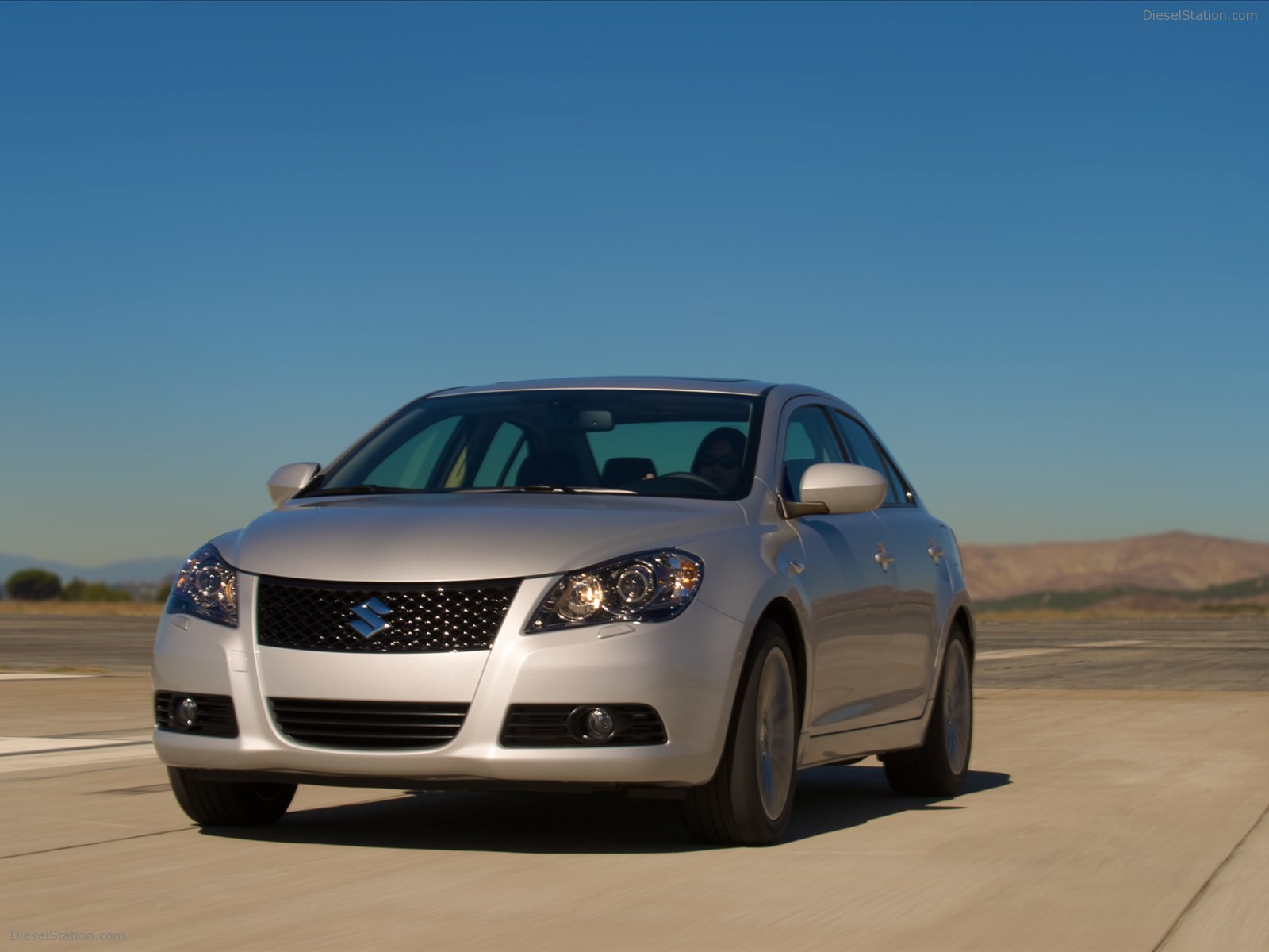 Suzuki Kizashi 2012
