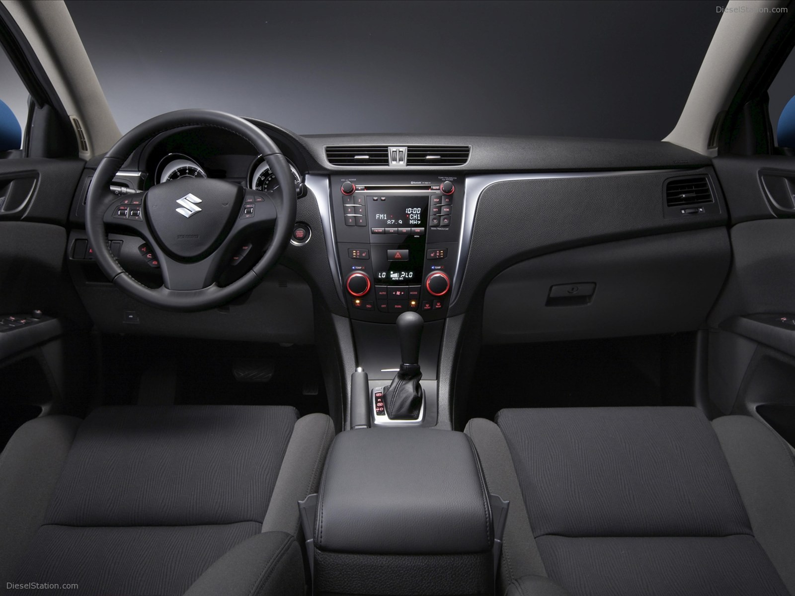 Suzuki Kizashi 2012