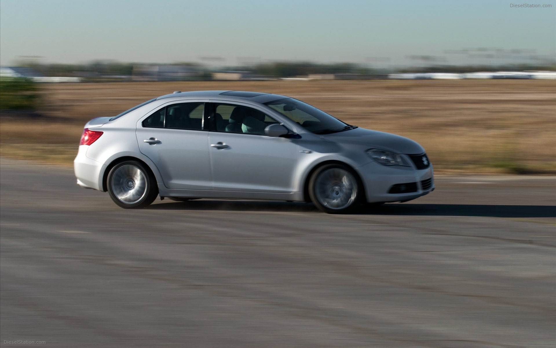 Suzuki Kizashi 2012