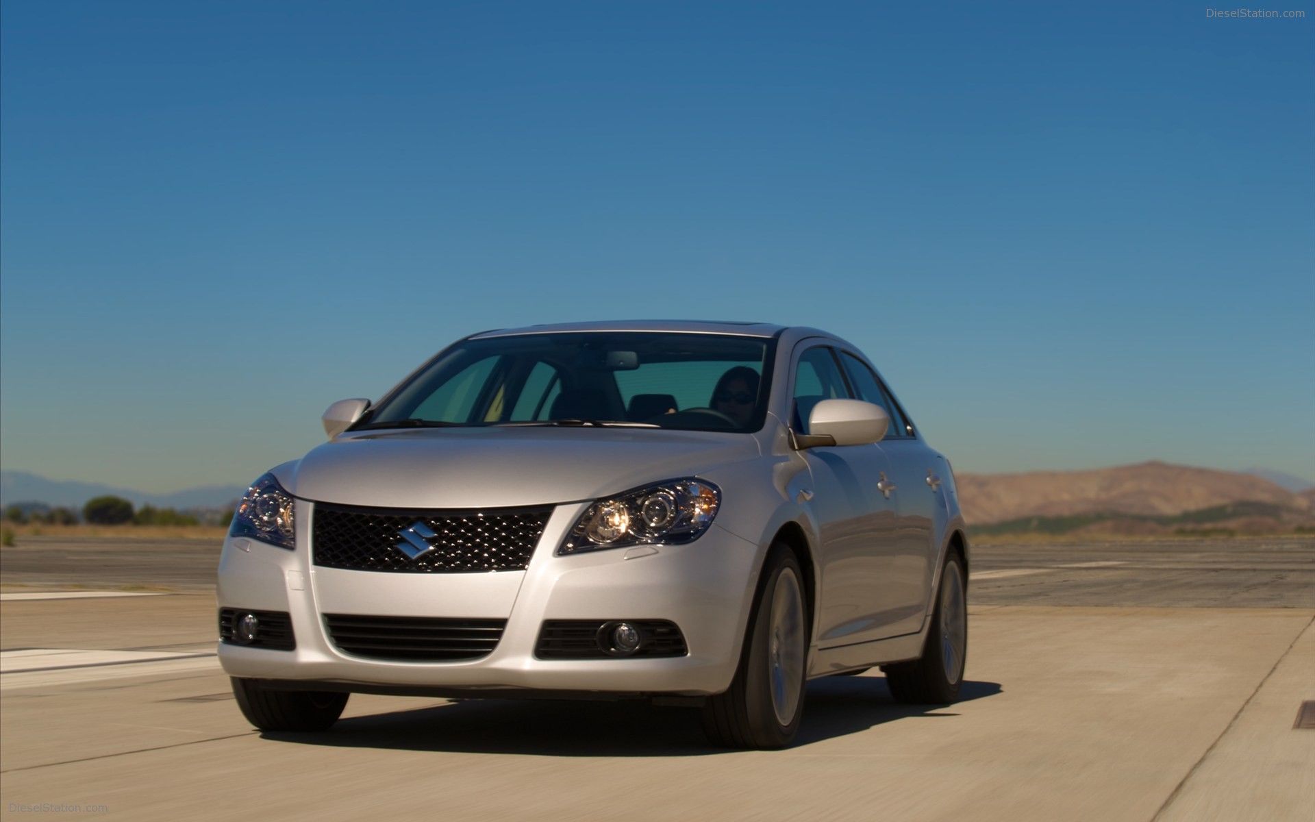 Suzuki Kizashi 2012