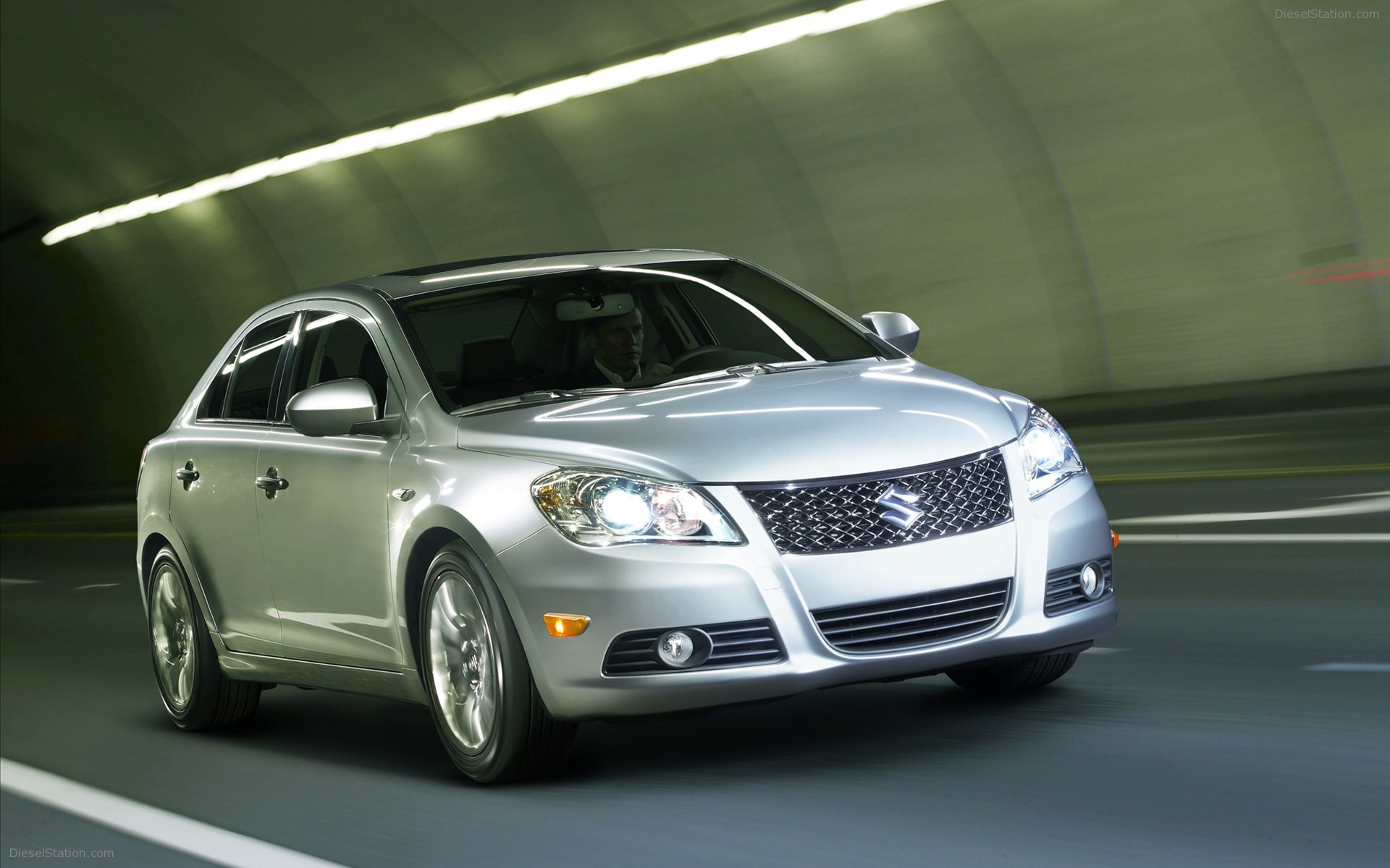 Suzuki Kizashi 2012