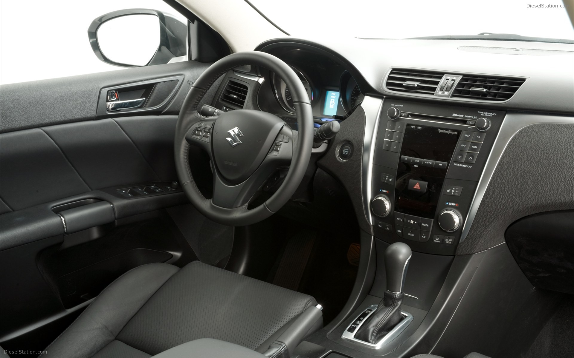 Suzuki Kizashi 2012