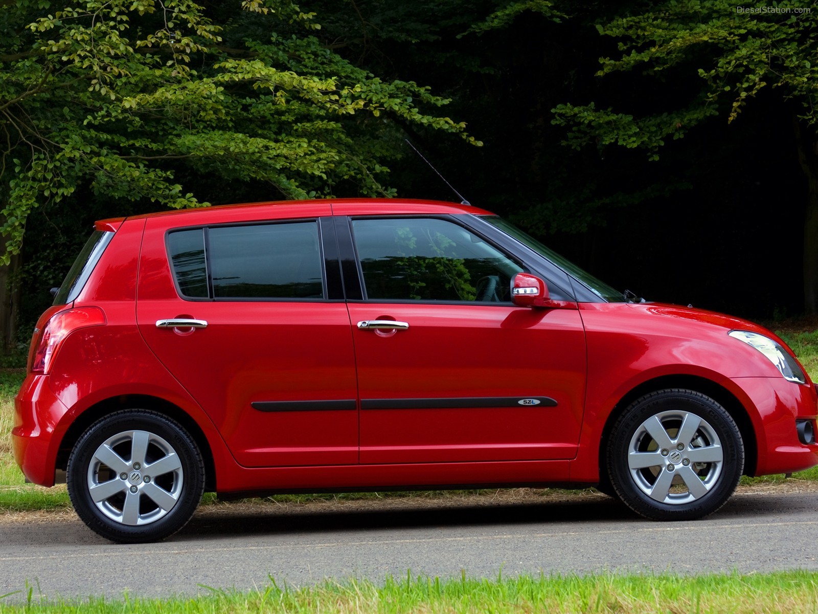 New Suzuki Swift SZ-L