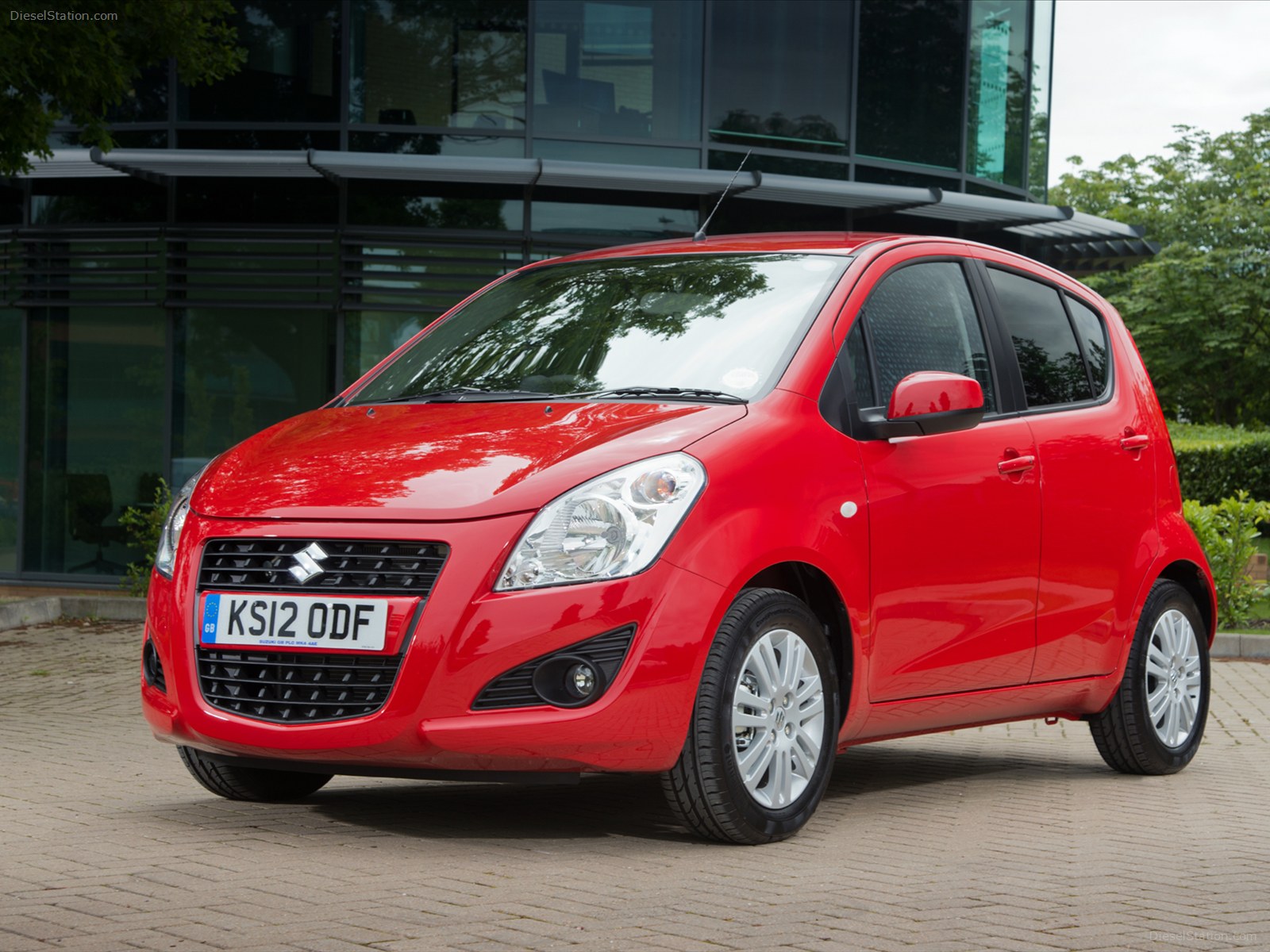 Suzuki Splash Mini-MPV 2012