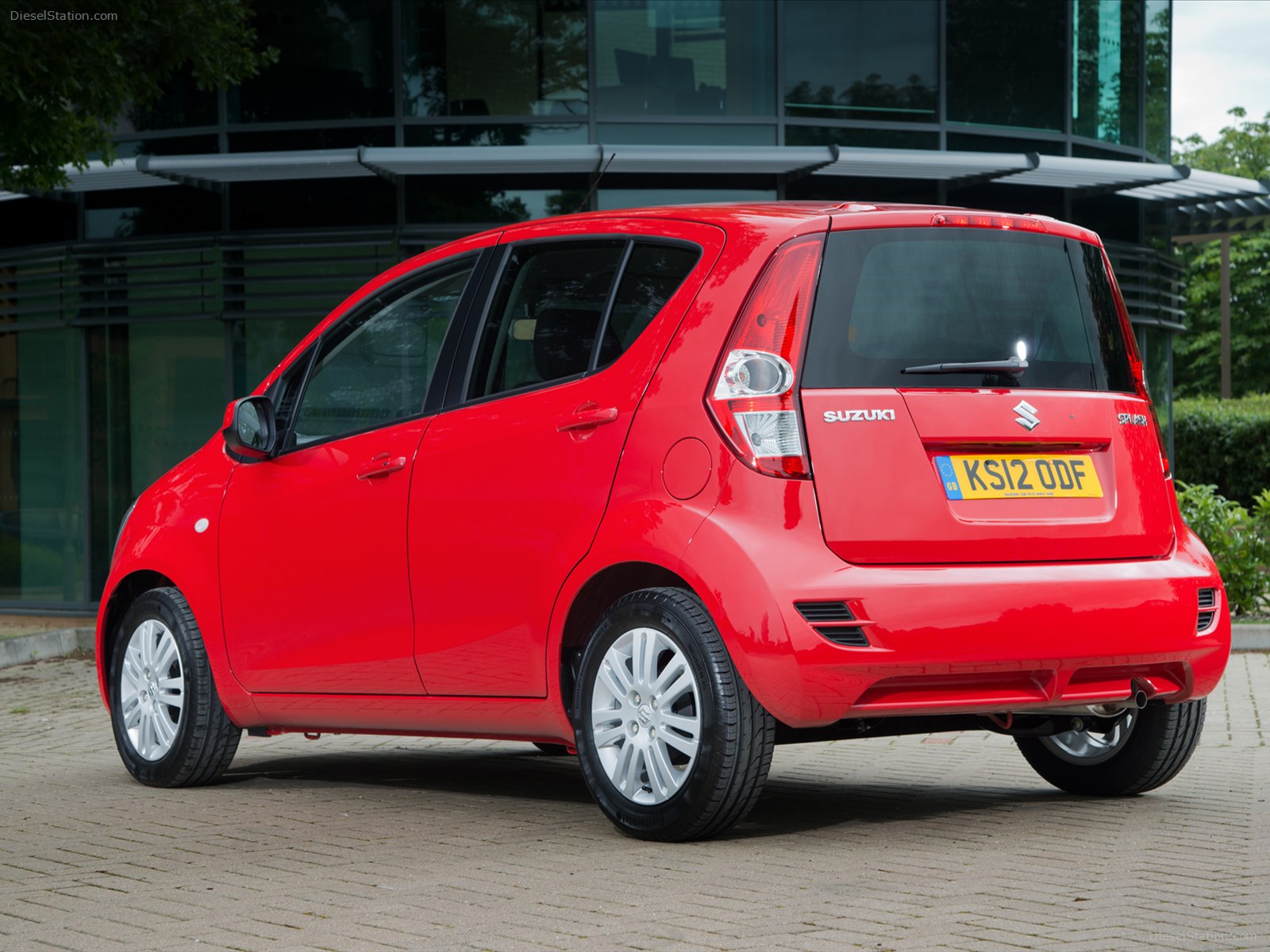 Suzuki Splash Mini-MPV 2012