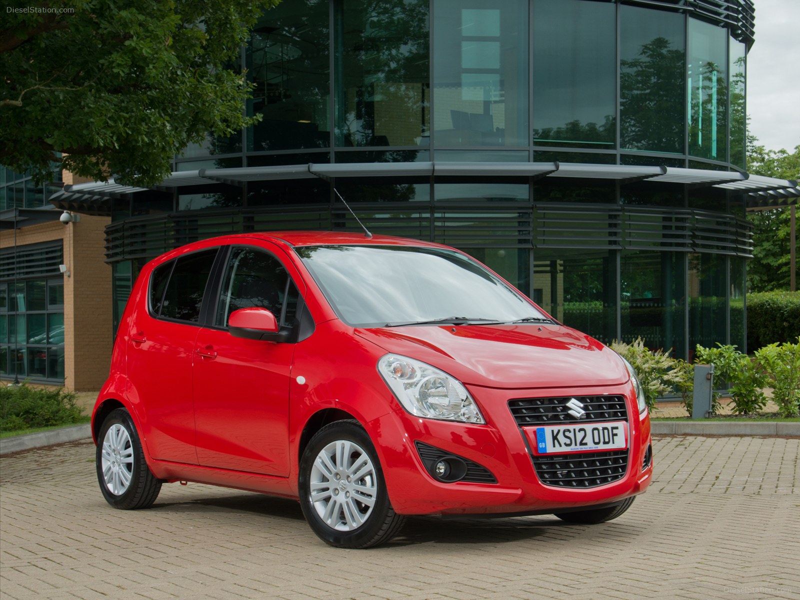 Suzuki Splash Mini-MPV 2012