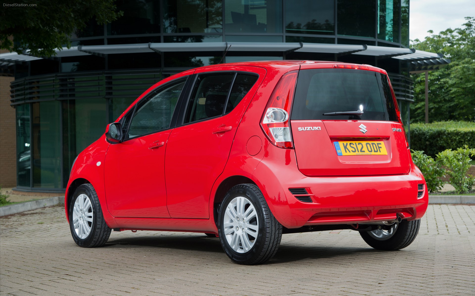 Suzuki Splash Mini-MPV 2012
