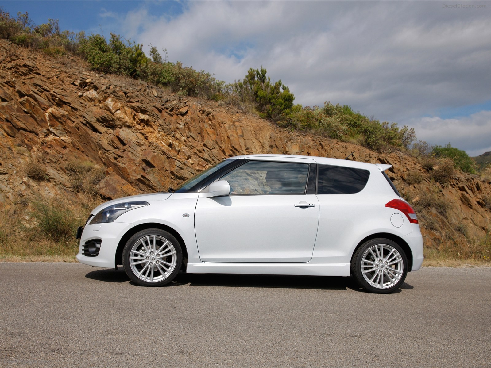 Suzuki Swift Sport 2012