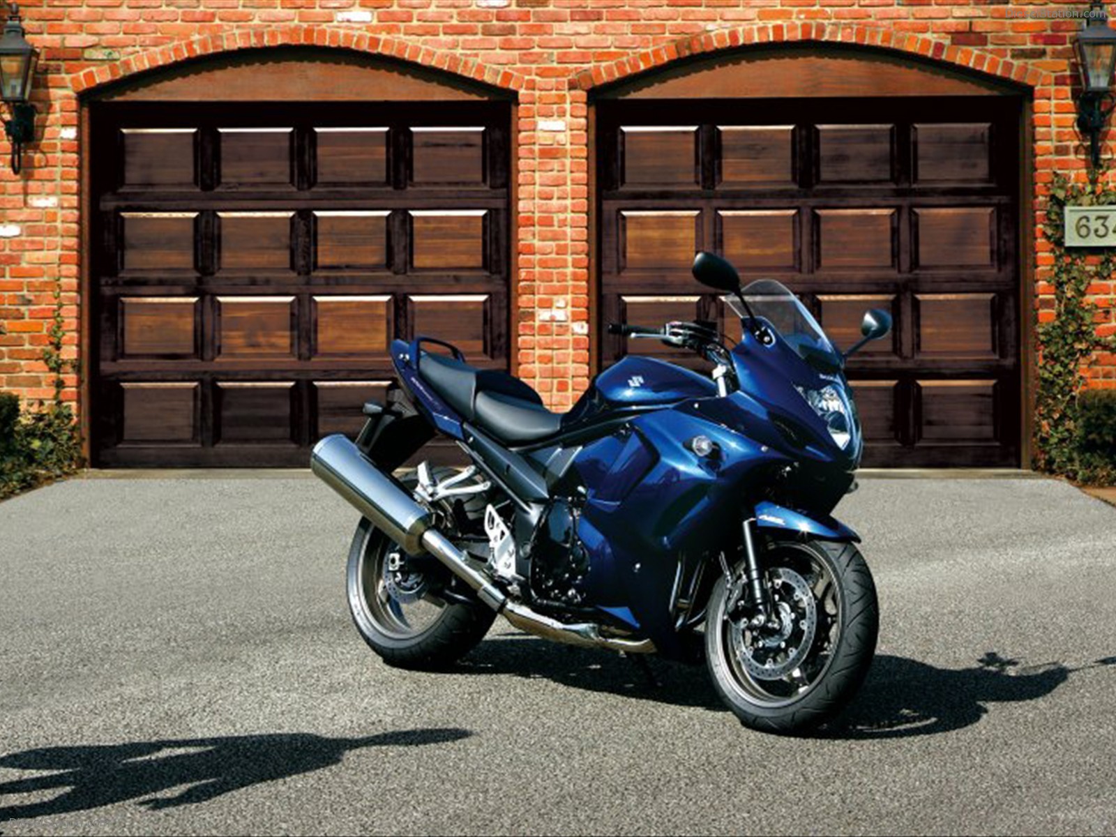 Suzuki's All New GSX1250FA