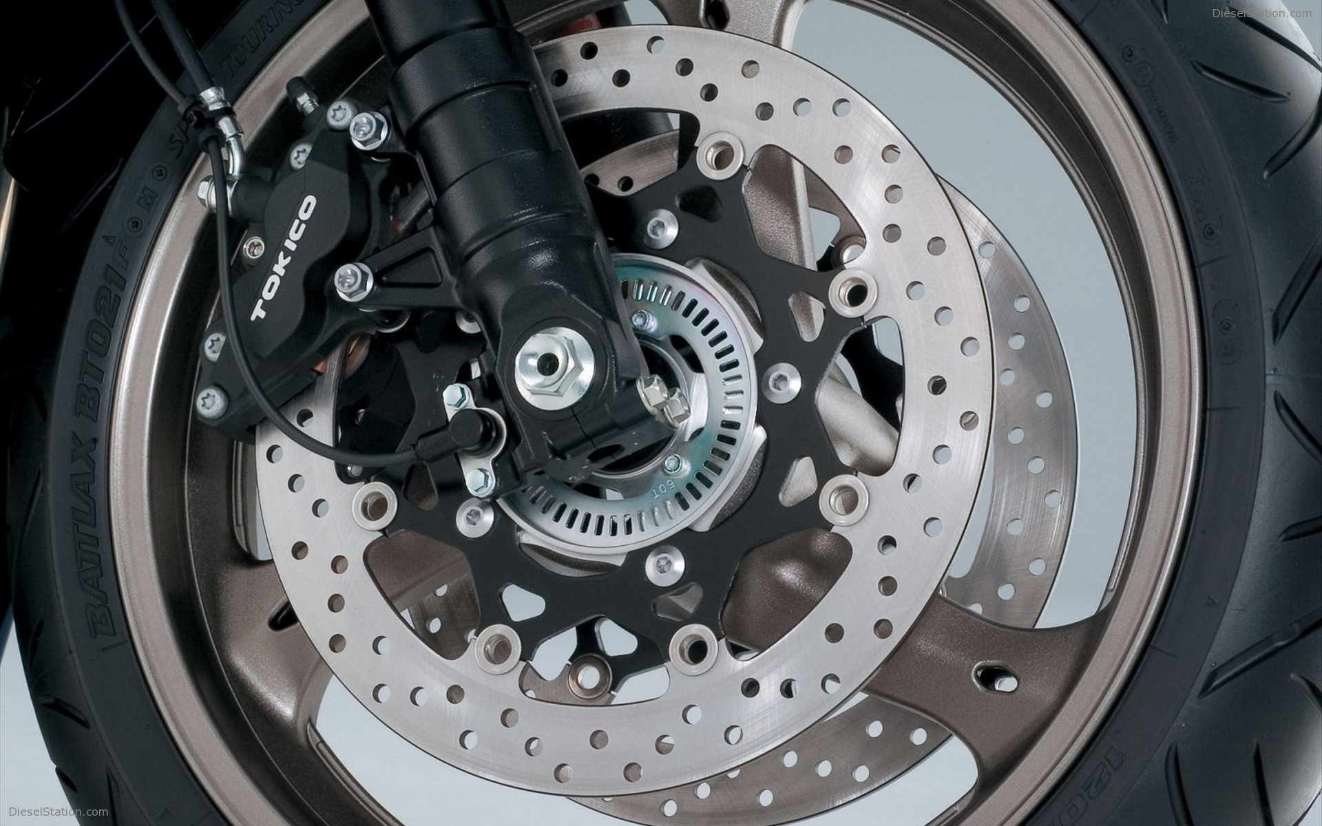 Suzuki's All New GSX1250FA