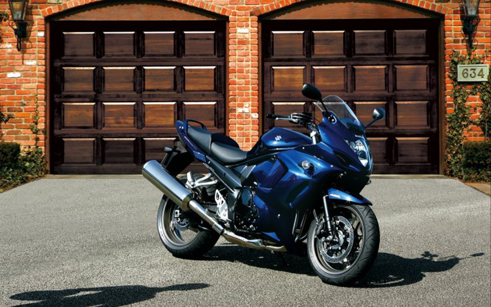 Suzuki's All New GSX1250FA