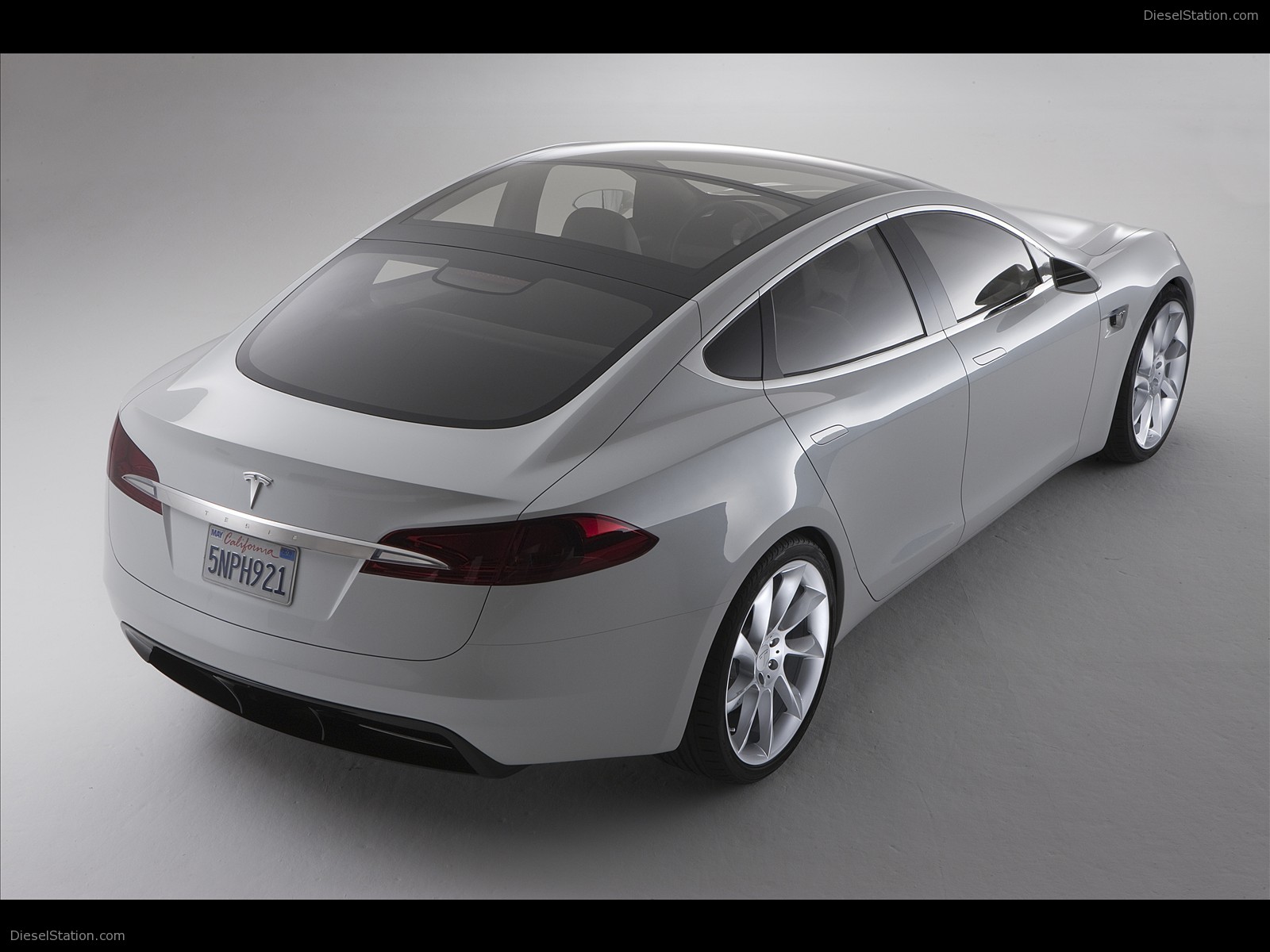 2010 Tesla Model S Concept