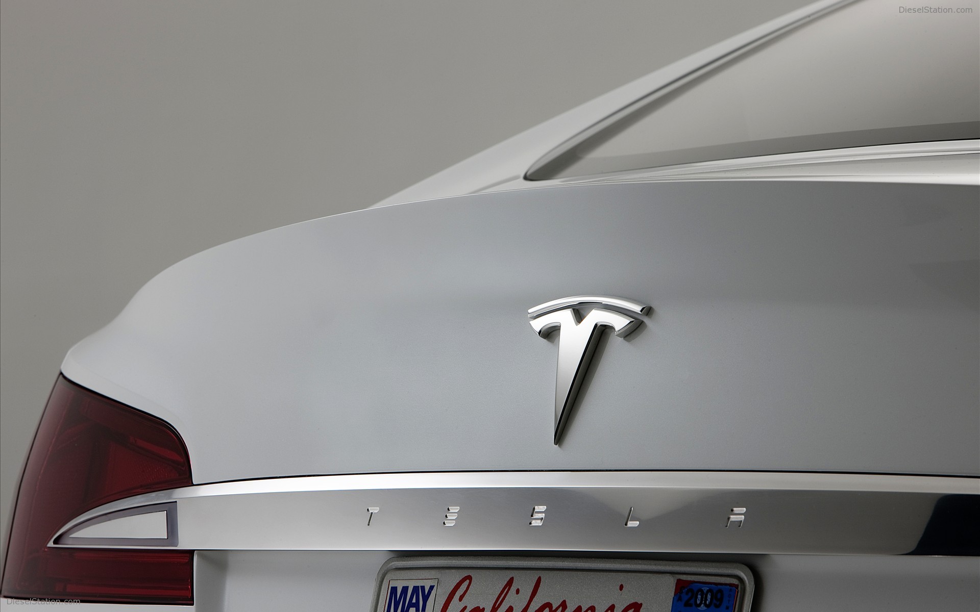 2010 Tesla Model S Concept
