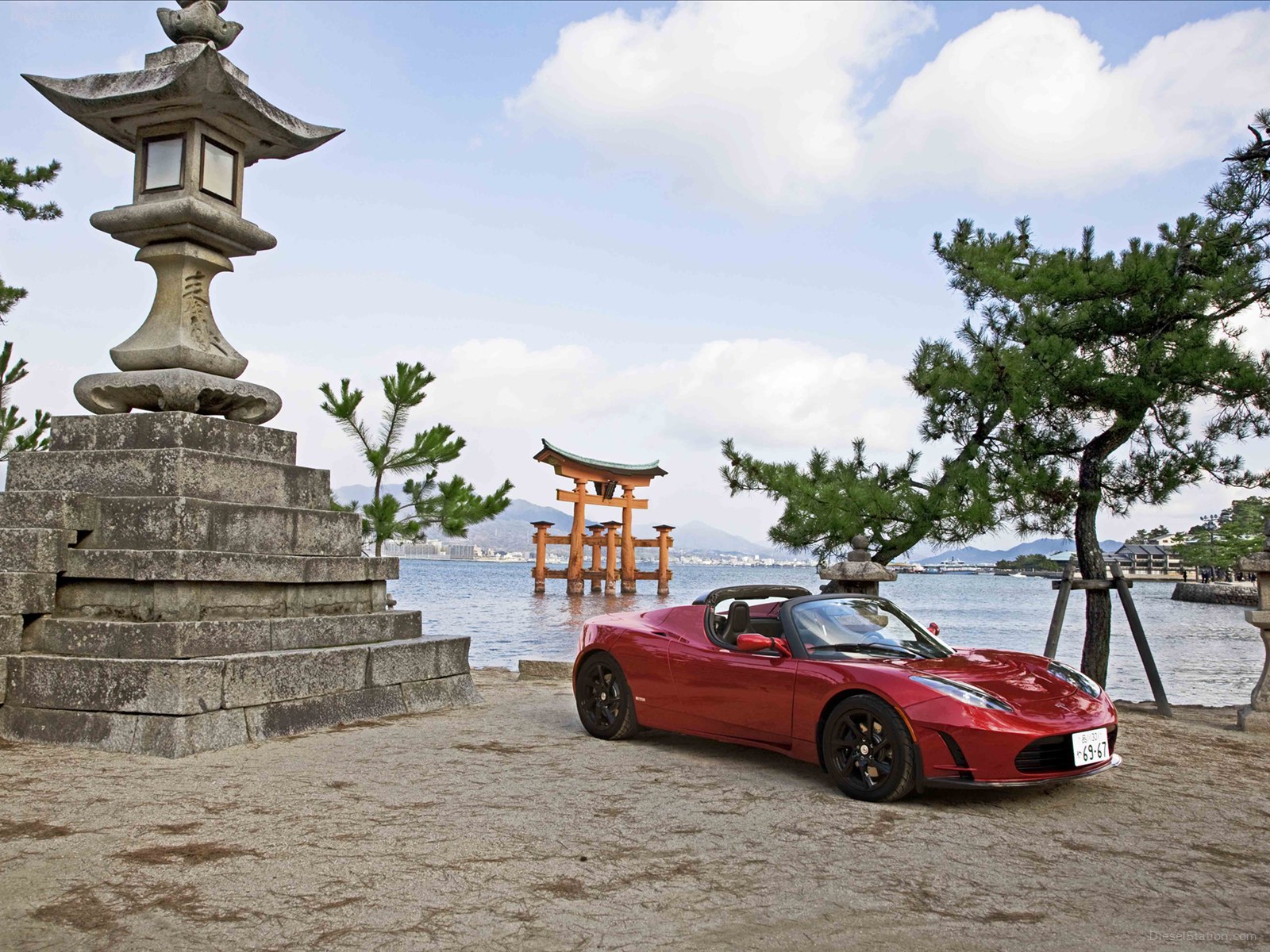Tesla Roadster 2012