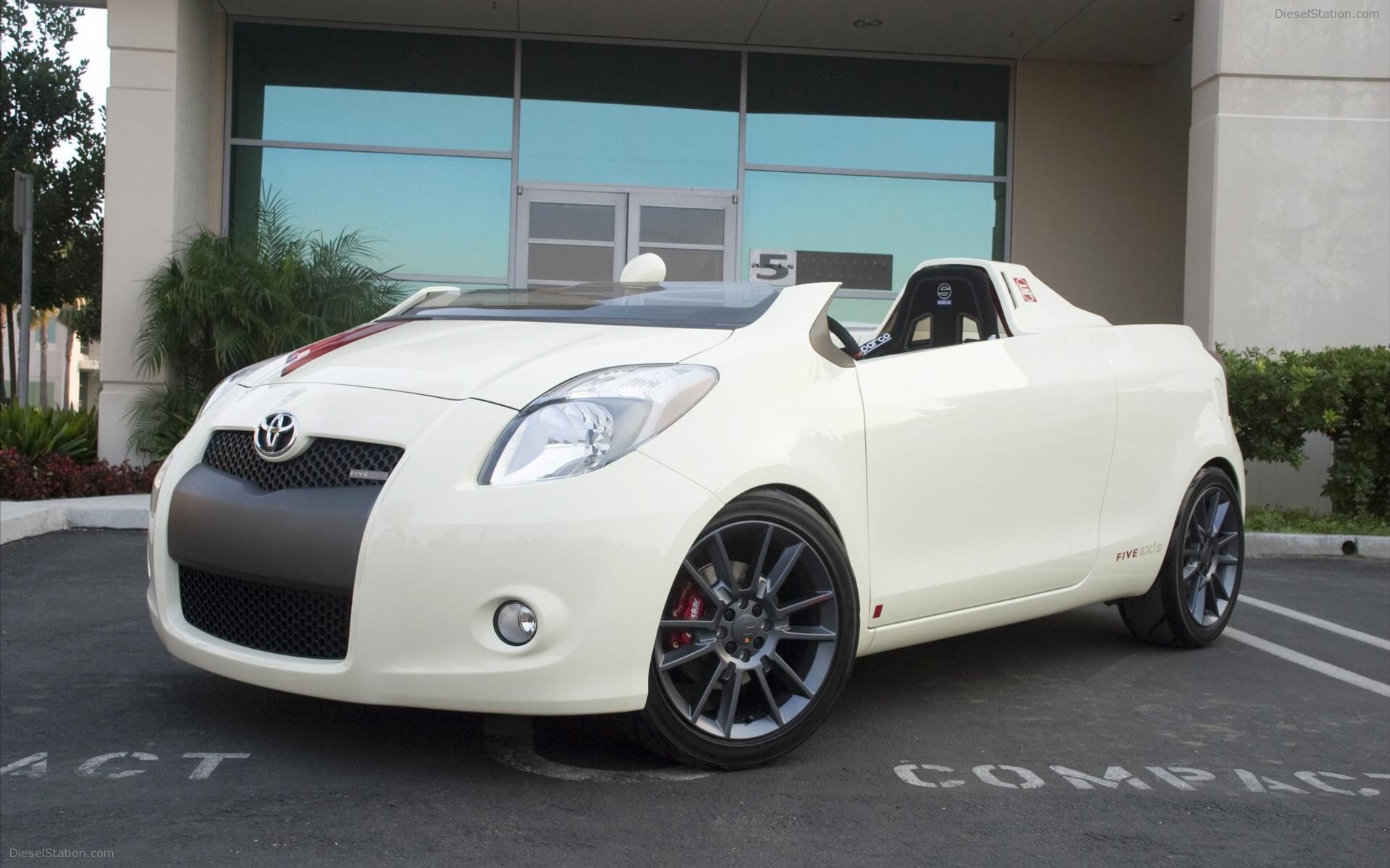 2008 Five Axis Design Yaris Club Concept Car 2008 Five Axis Design Yaris Club Concept Car