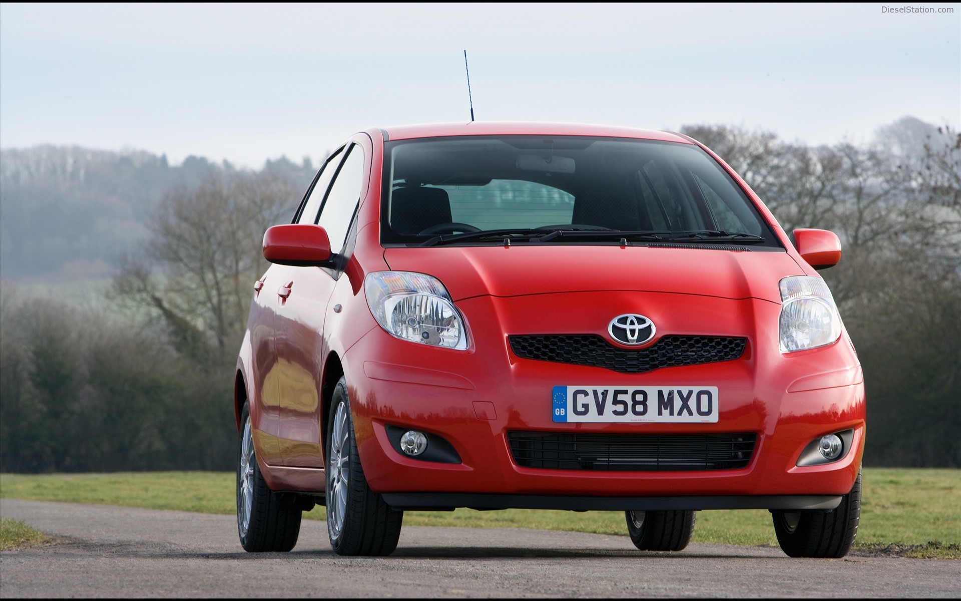 2009 TOYOTA YARIS