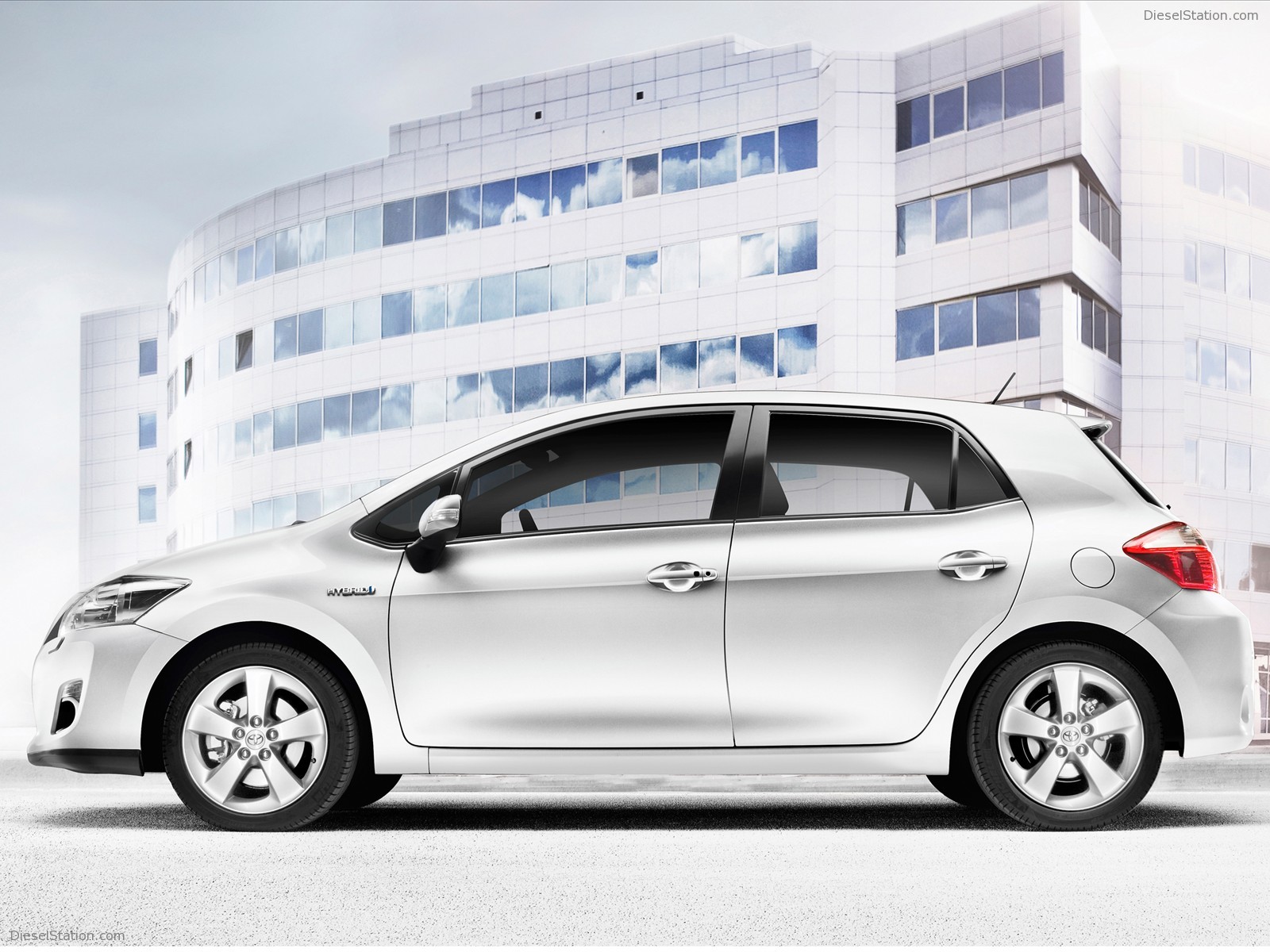Toyota Auris HSD 2011