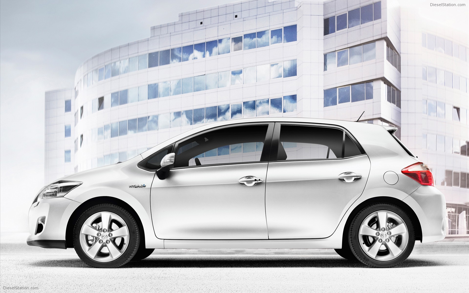 Toyota Auris HSD 2011
