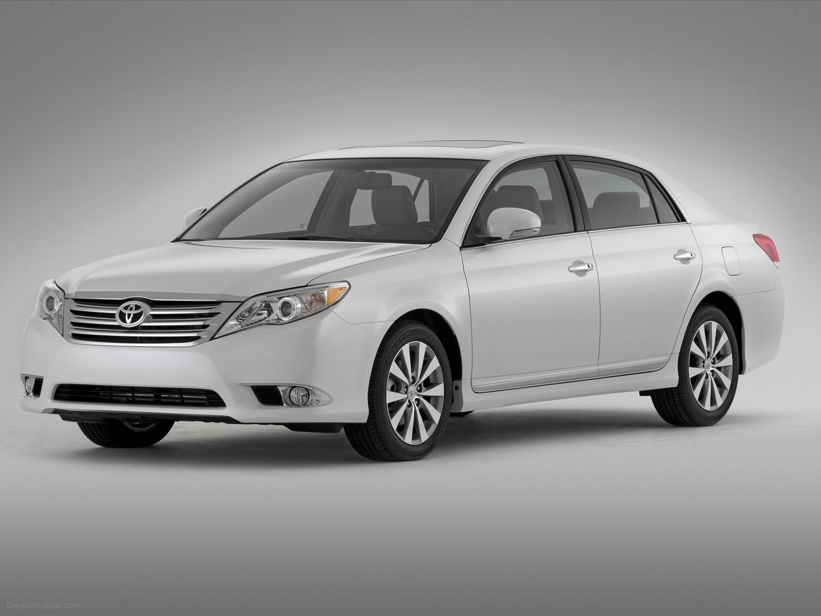 Toyota Avalon 2011